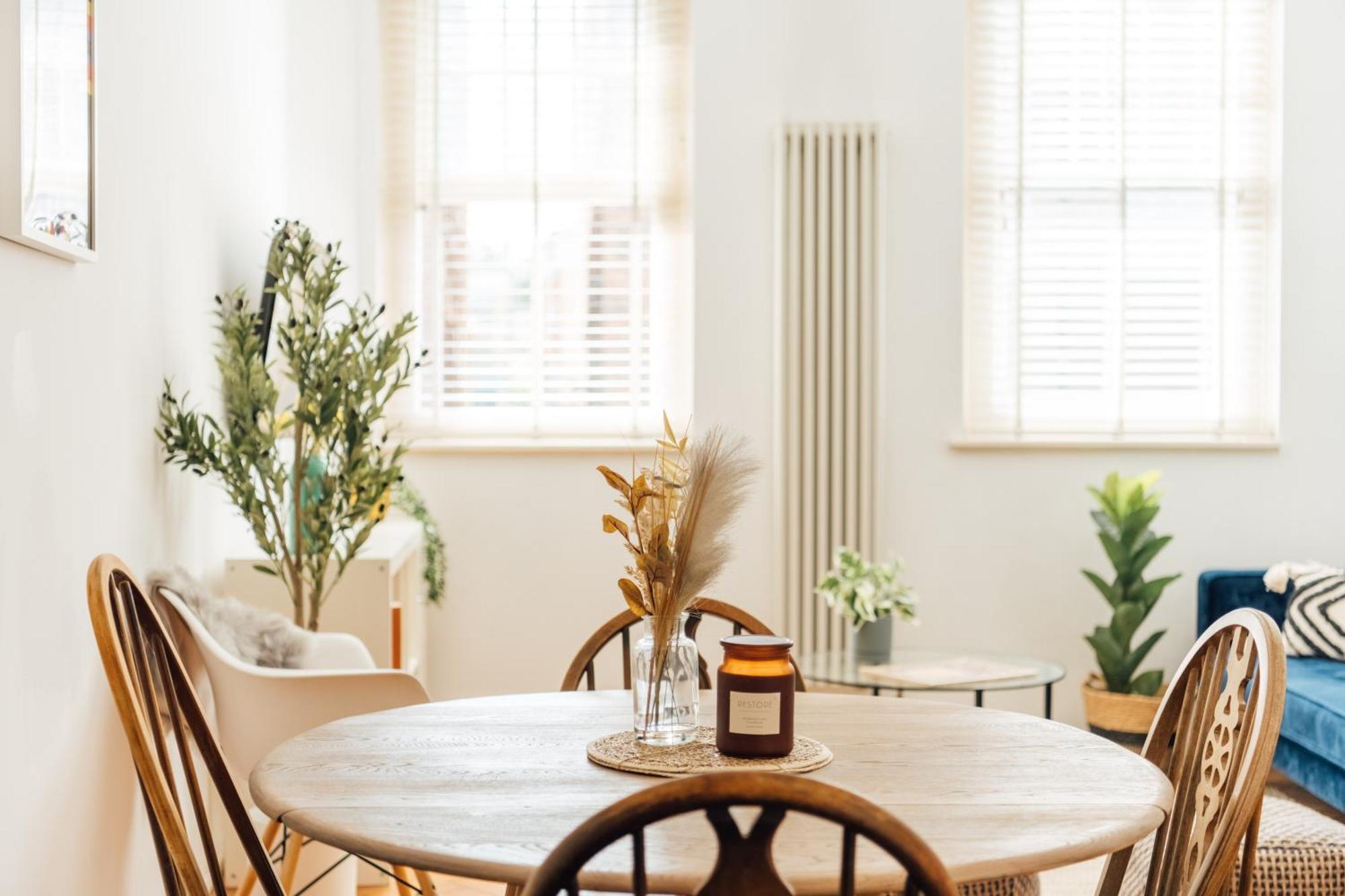 Unique 2 Bedroom Flat On Stoke Newington High Street Apartment London