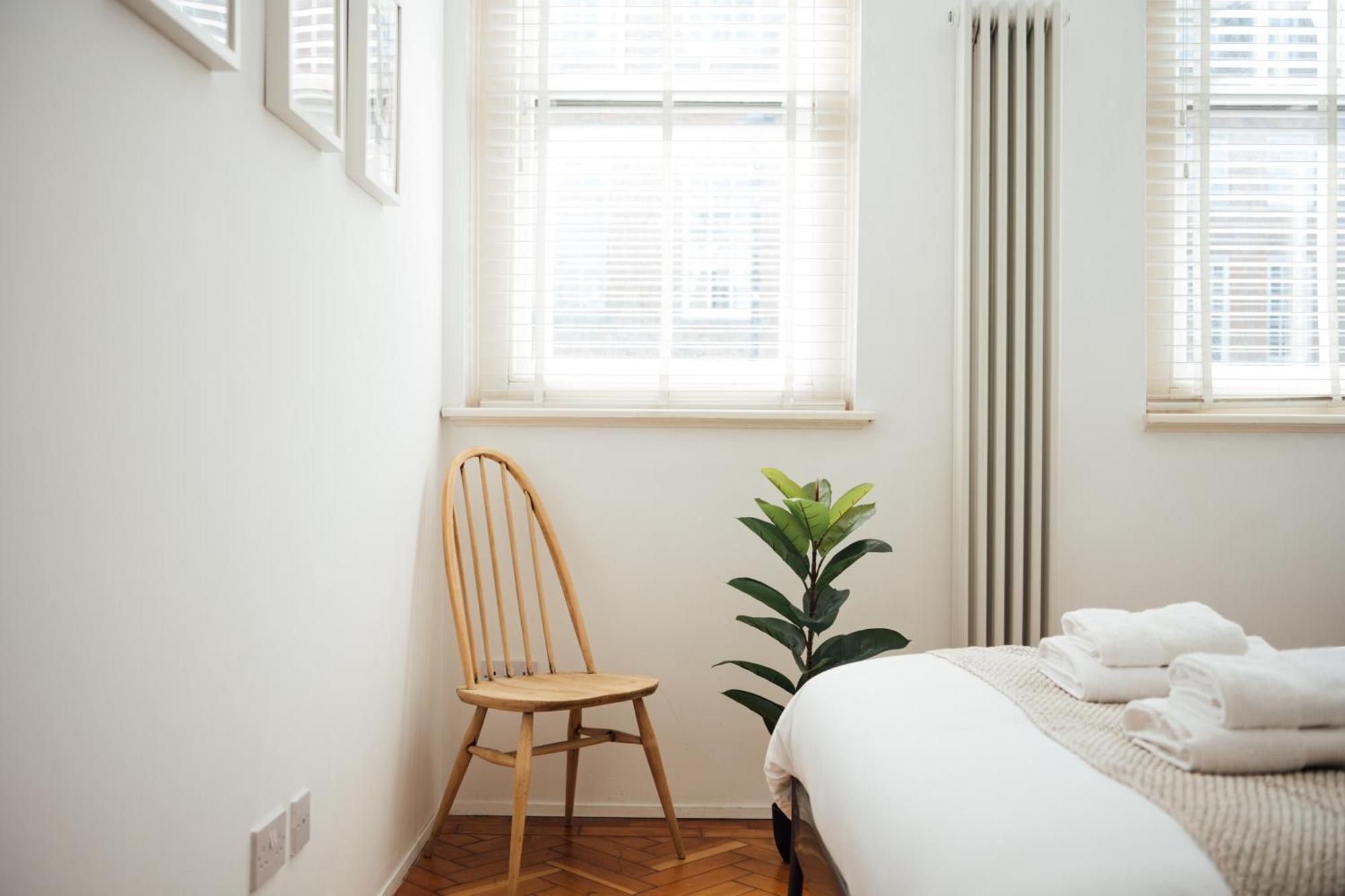 Unique 2 Bedroom Flat On Stoke Newington High Street *