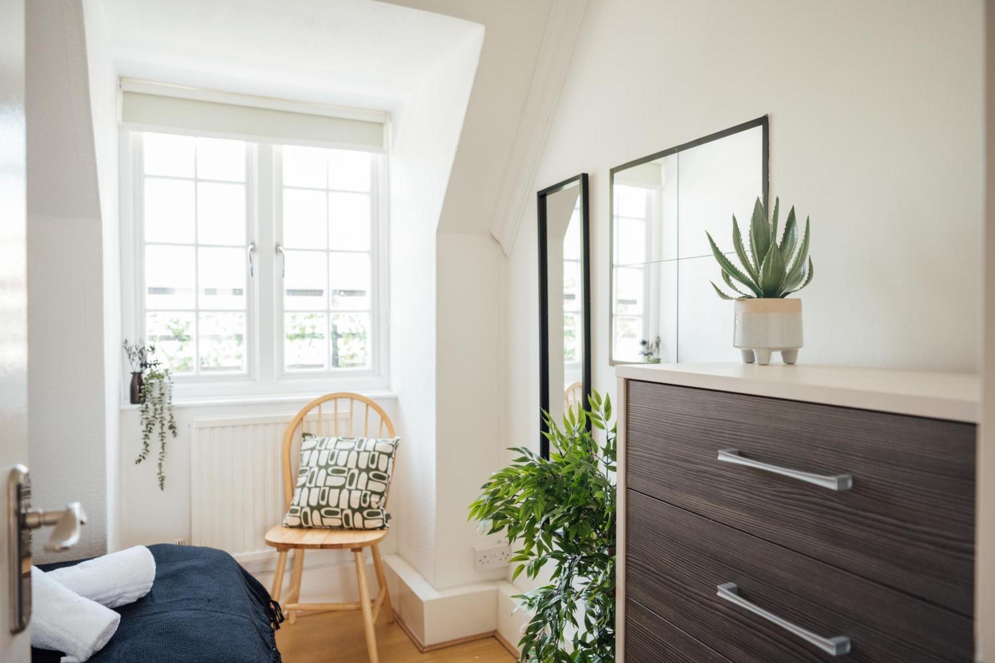 Stylish Kings Cross 2 Bedroom Flat *
