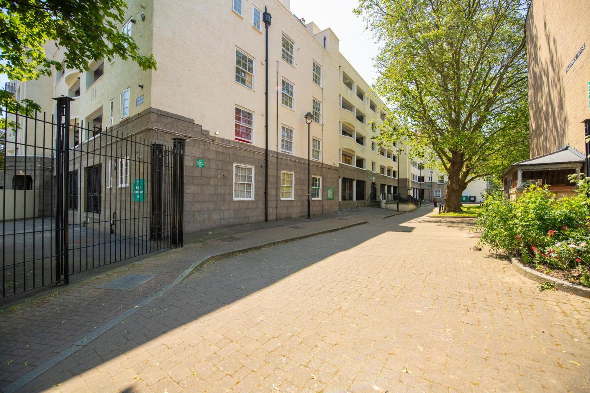 Stylish Kings Cross 2 Bedroom Flat * Londen
