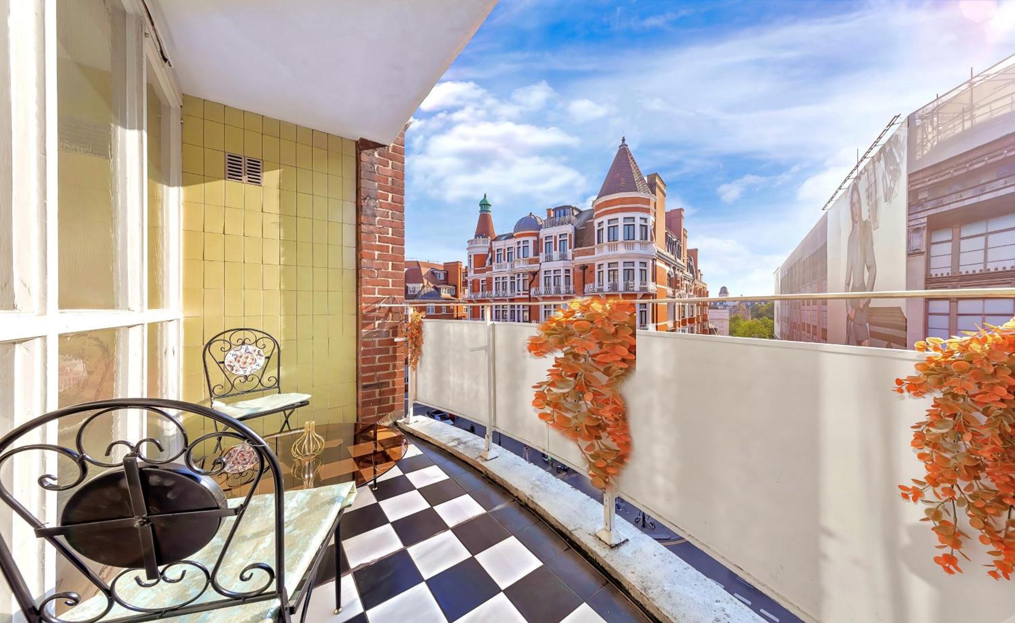 Apartment Iconic With Terrace Over Harrods *