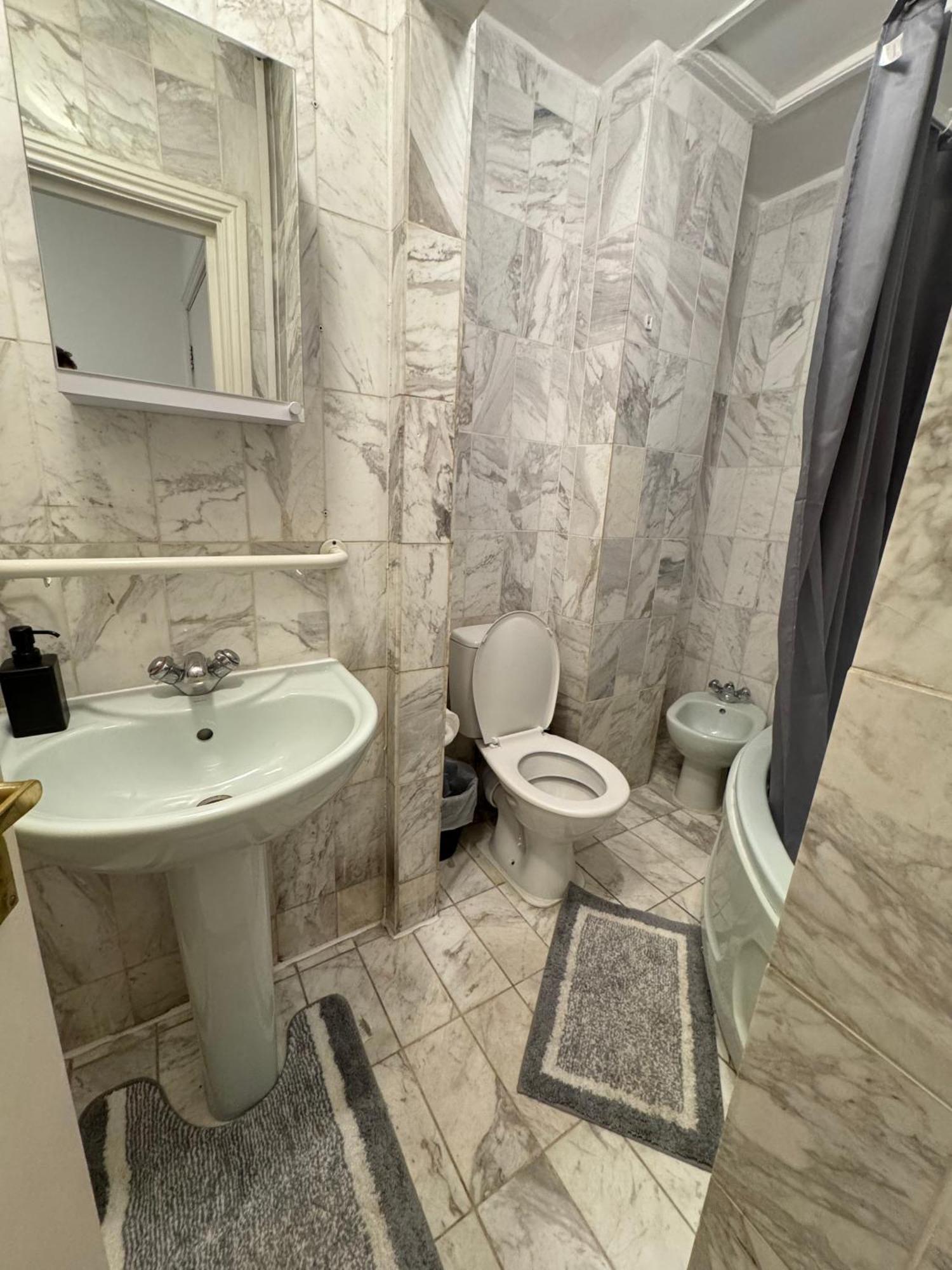 Charming And Affordable Flat For 4 People In Baker Street Zone 1 With Breakfast London