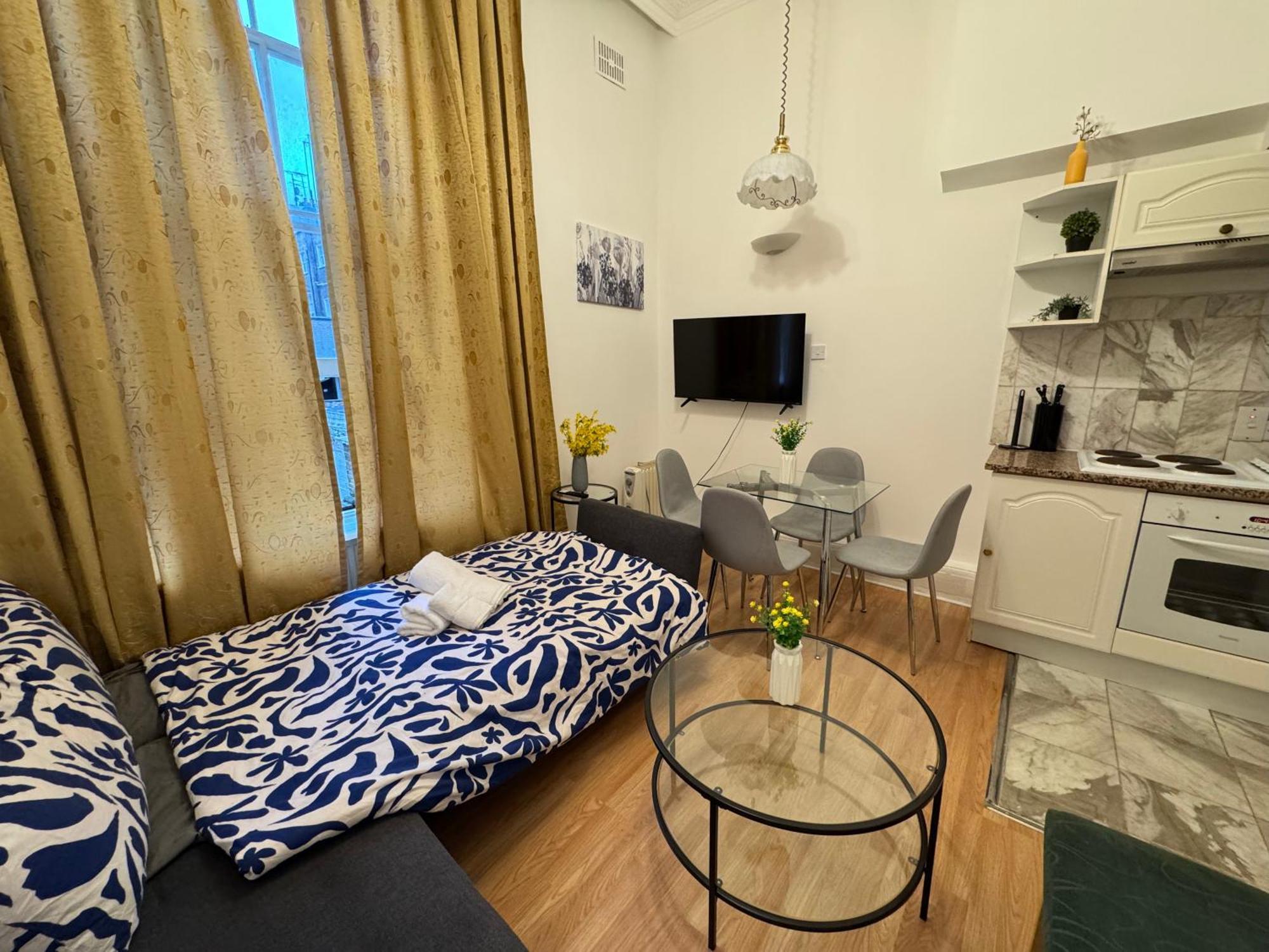 Charming And Affordable Flat For 4 People In Baker Street Zone 1 With Breakfast London