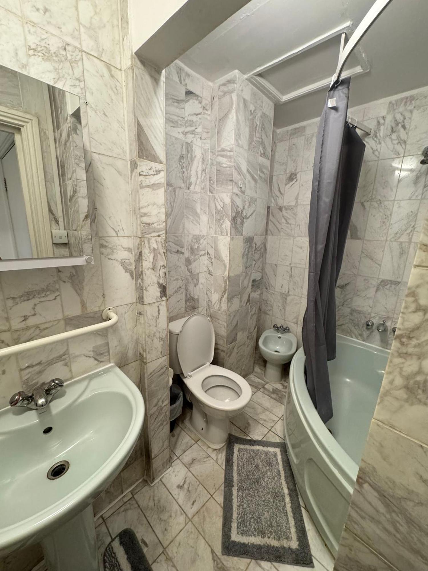 Apartment Charming And Affordable Flat For 4 People In Baker Street Zone 1 With Breakfast London