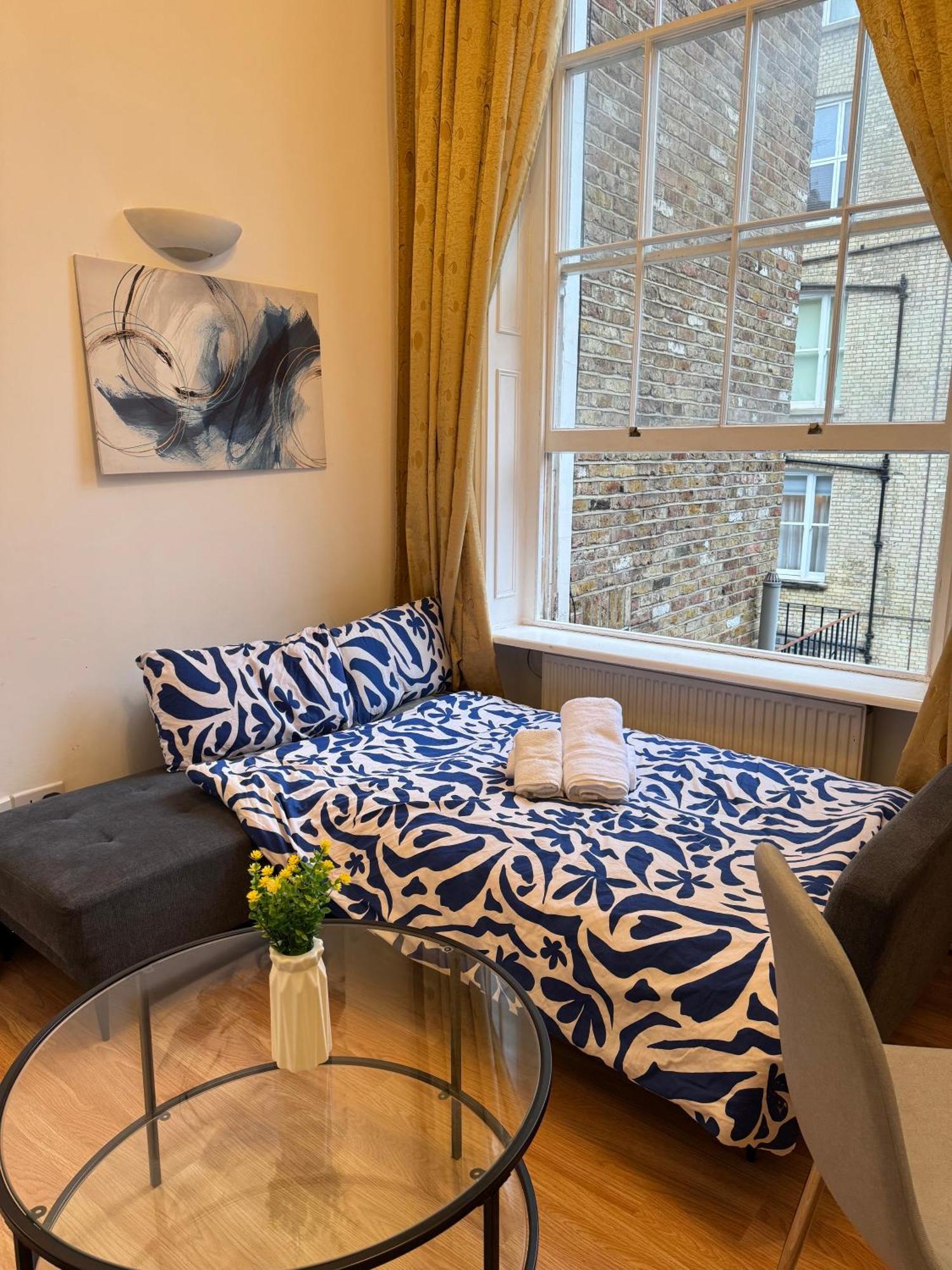 Charming And Affordable Flat For 4 People In Baker Street Zone 1 With Breakfast Apartment *