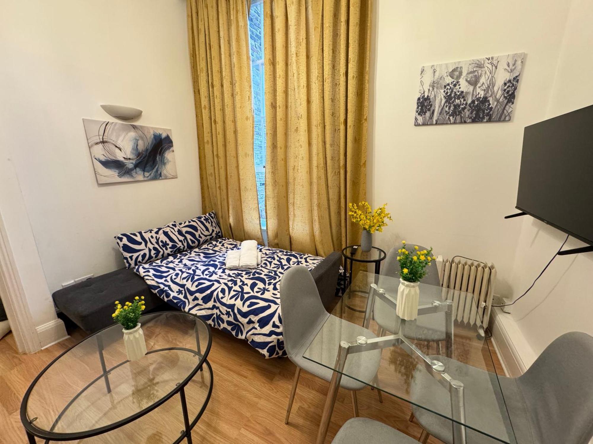 Apartment Charming And Affordable Flat For 4 People In Baker Street Zone 1 With Breakfast London