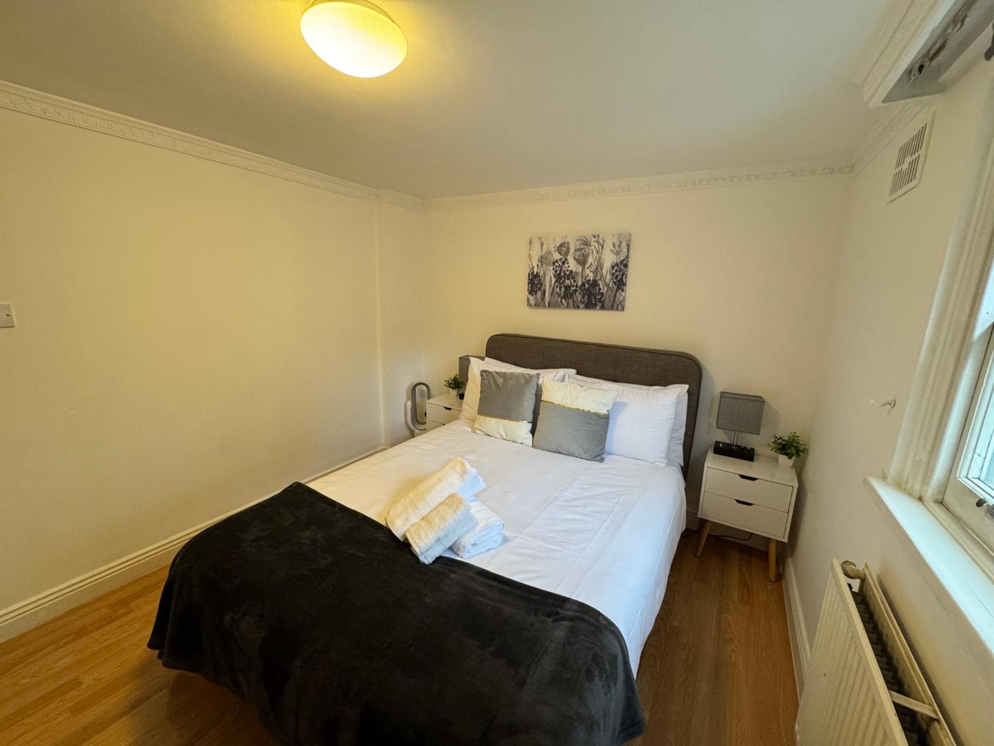 Charming And Affordable Flat For 4 People In Baker Street Zone 1 With Breakfast Apartment London