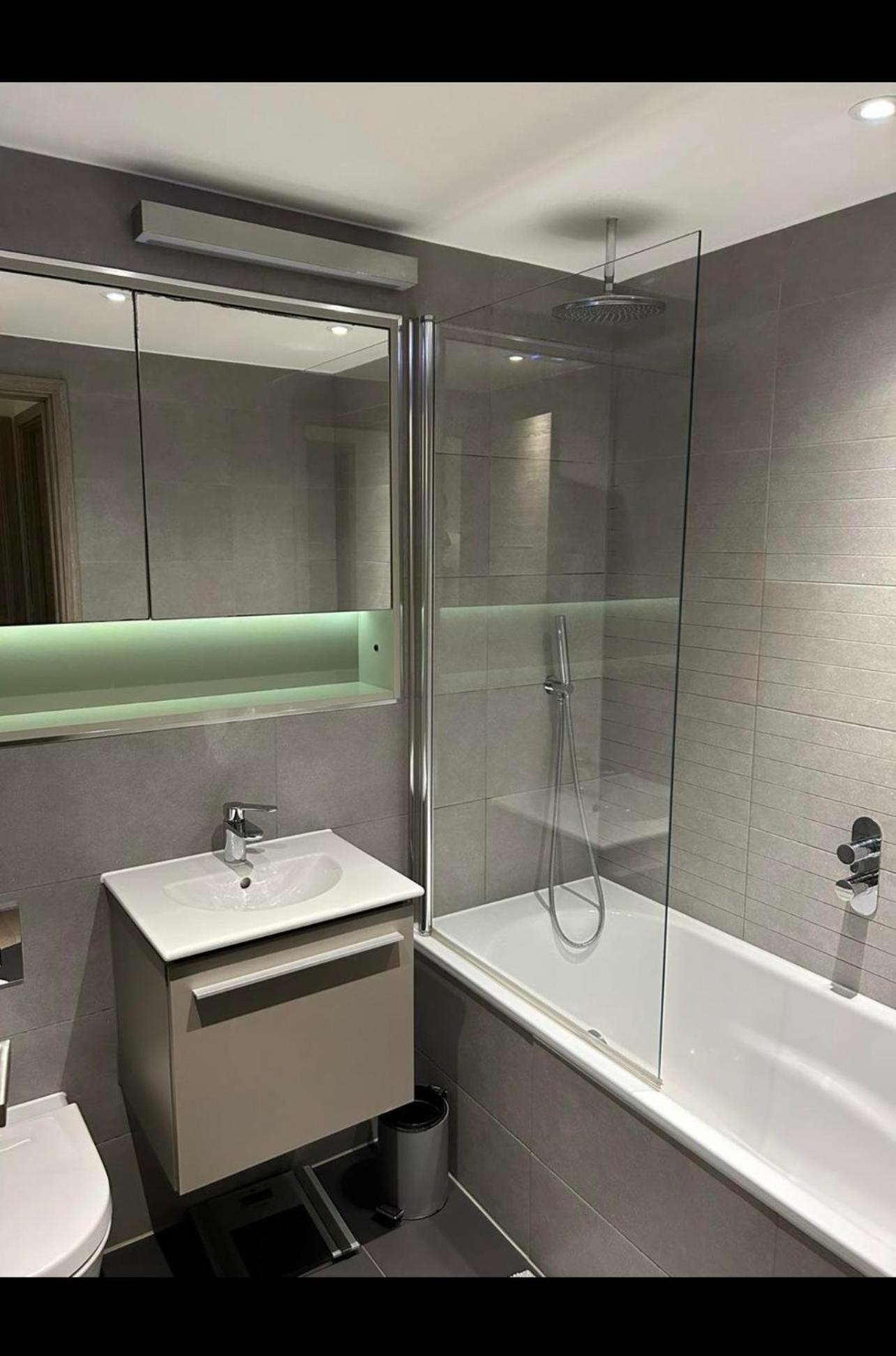 Apartment A Stunning 2 Bed Flat To Let In Victoria