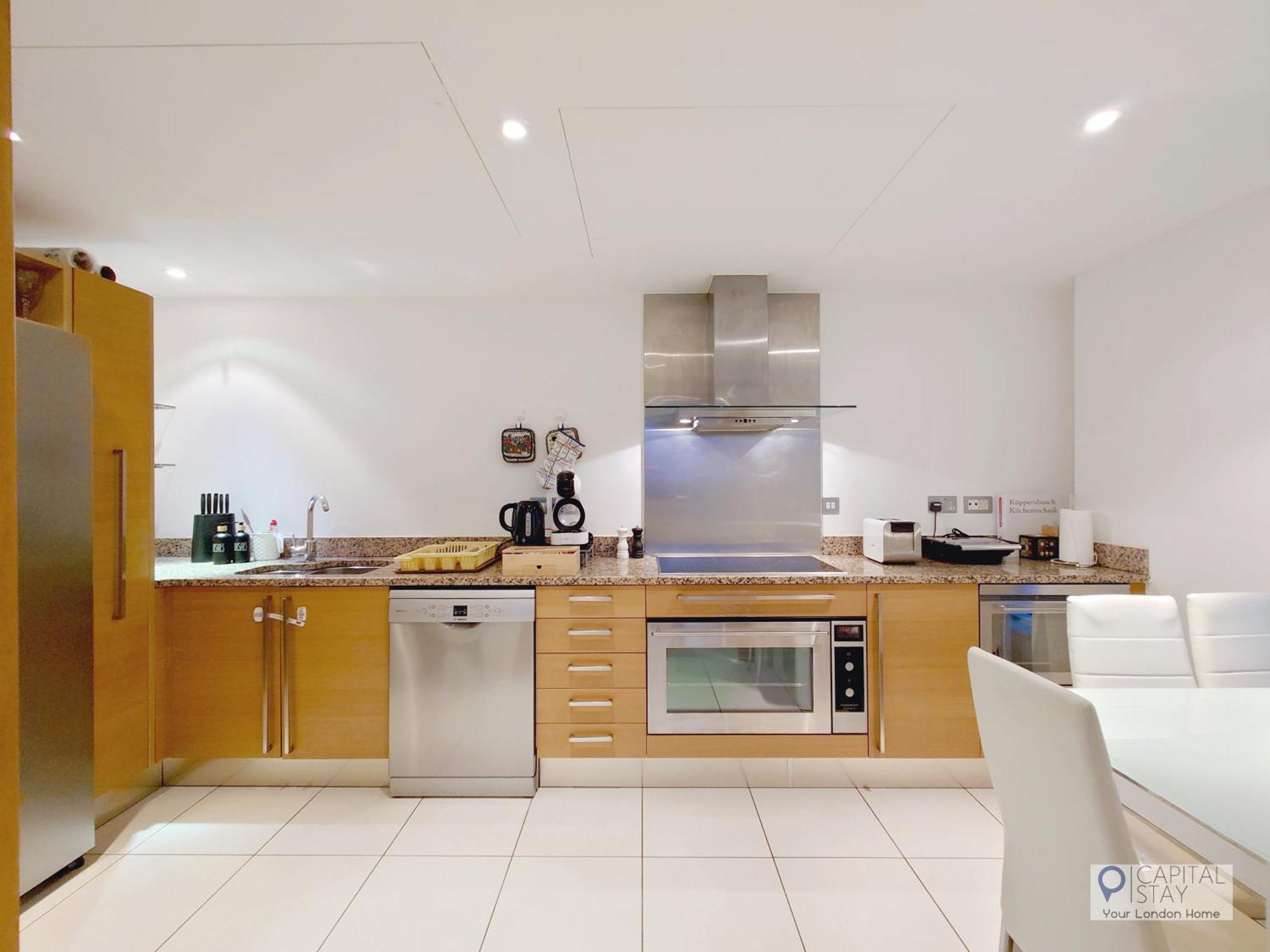 Appartement 3 Bed Serviced In Battersea - River Views Londen