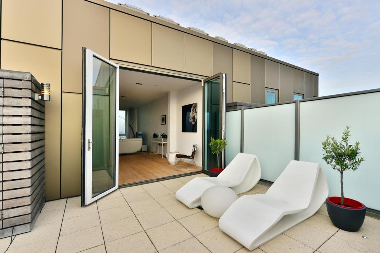 Bird's Eye View - Luxury 2bdr Penthouse In * Londen