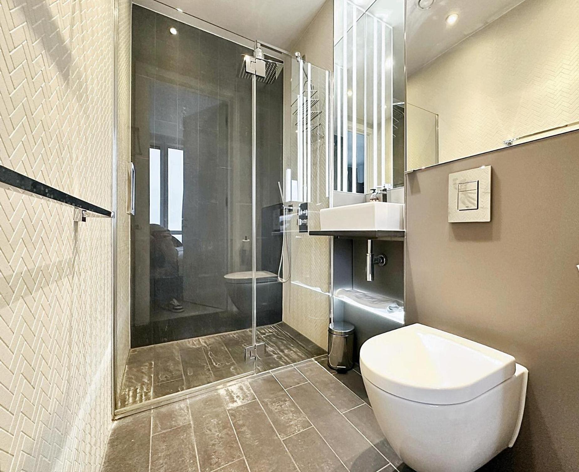 Bird's Eye View - Luxury 2bdr Penthouse In Appartement