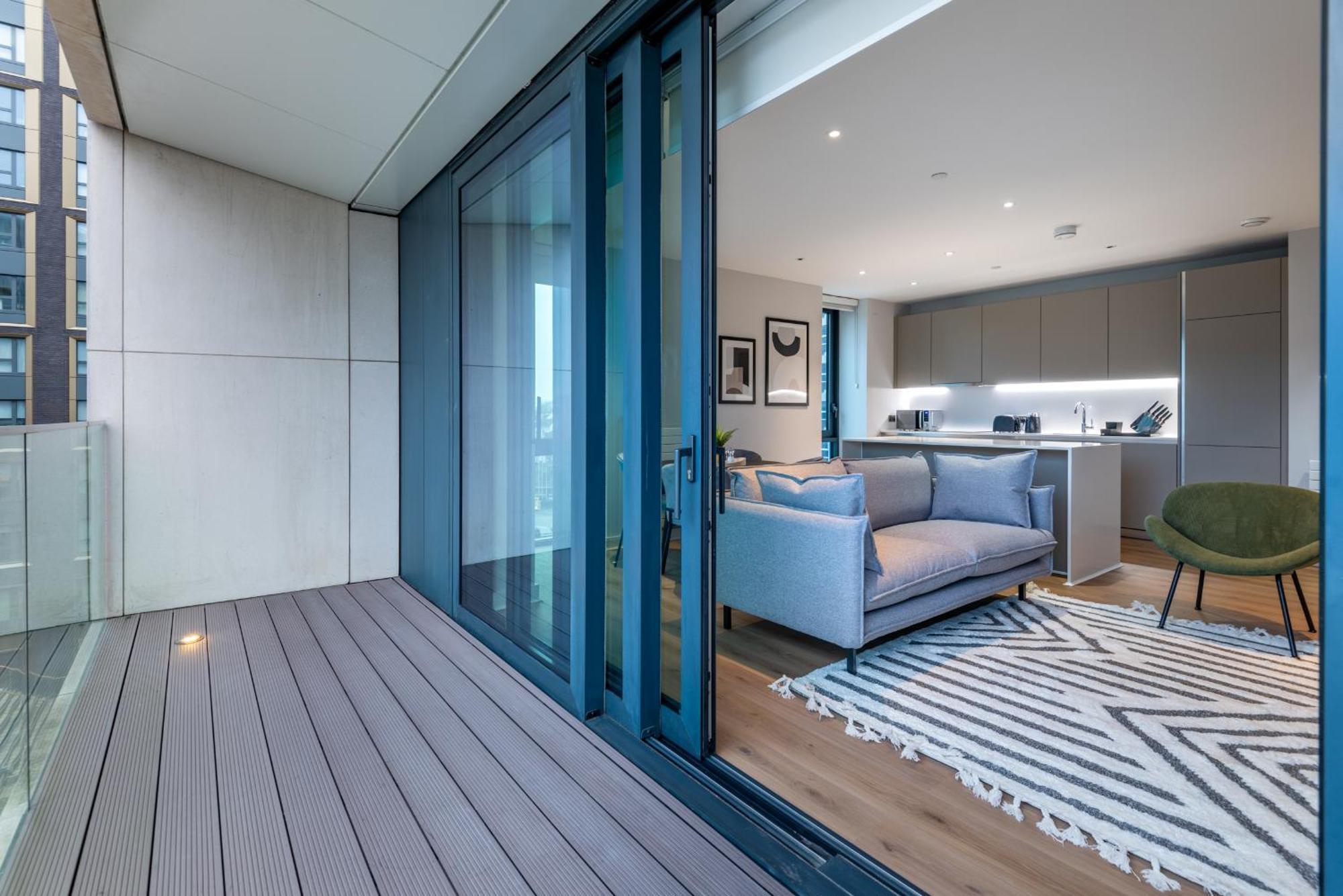 Apartment Alto - Modern Comfort & Prime Location *
