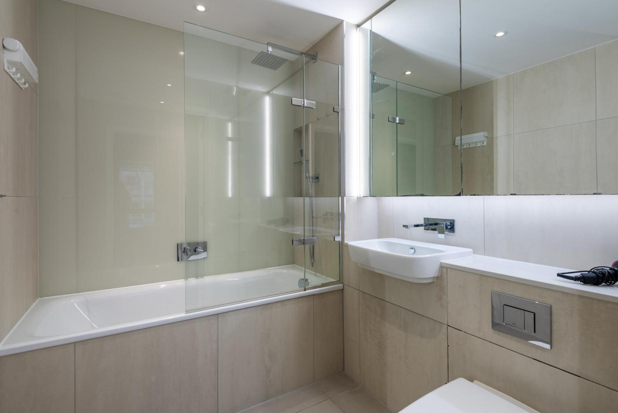 Alto - Modern Comfort & Prime Location Apartment *