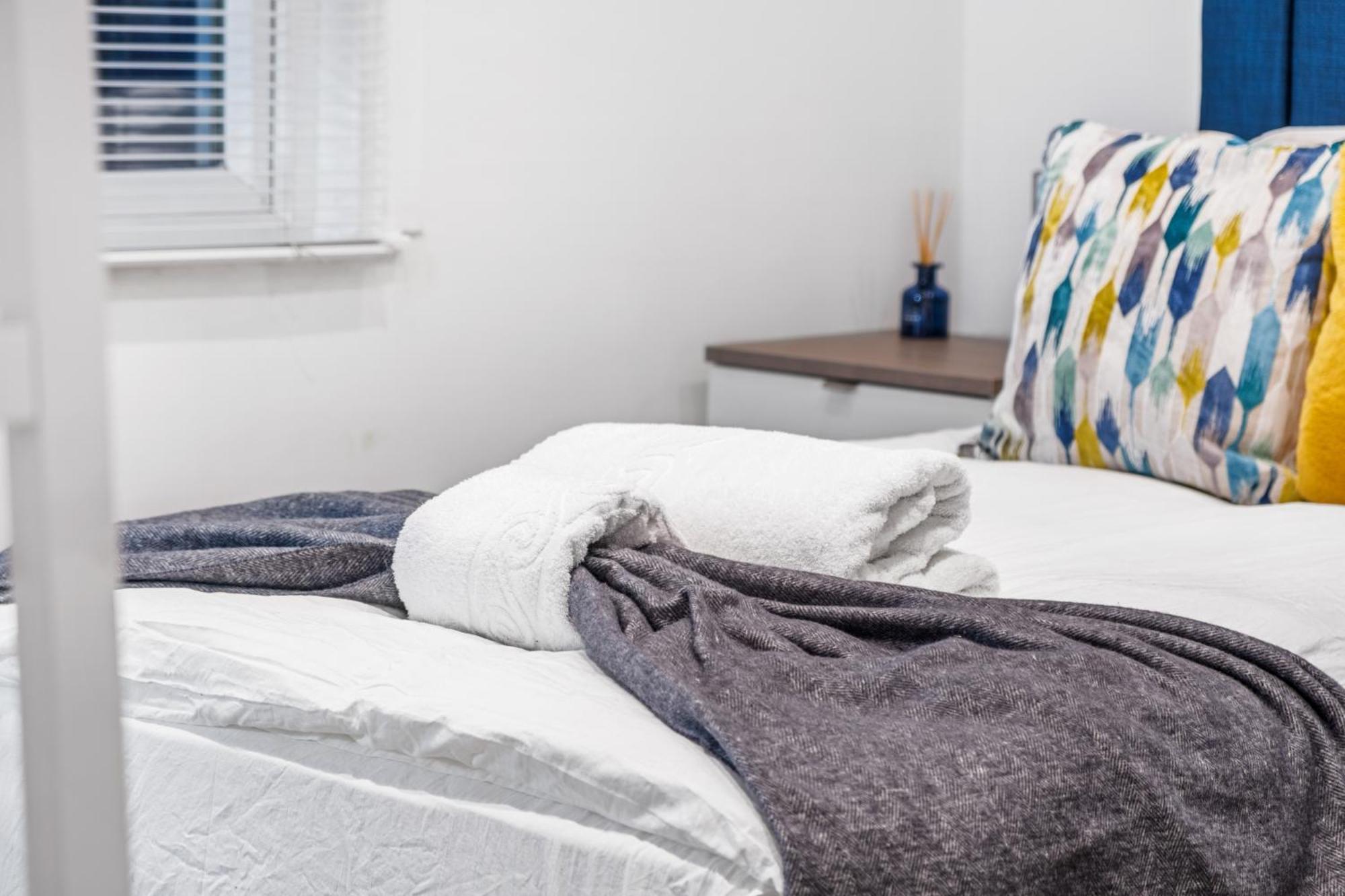 Apartment 3 Bed Trendy Vibe House In Earls Court Kensington