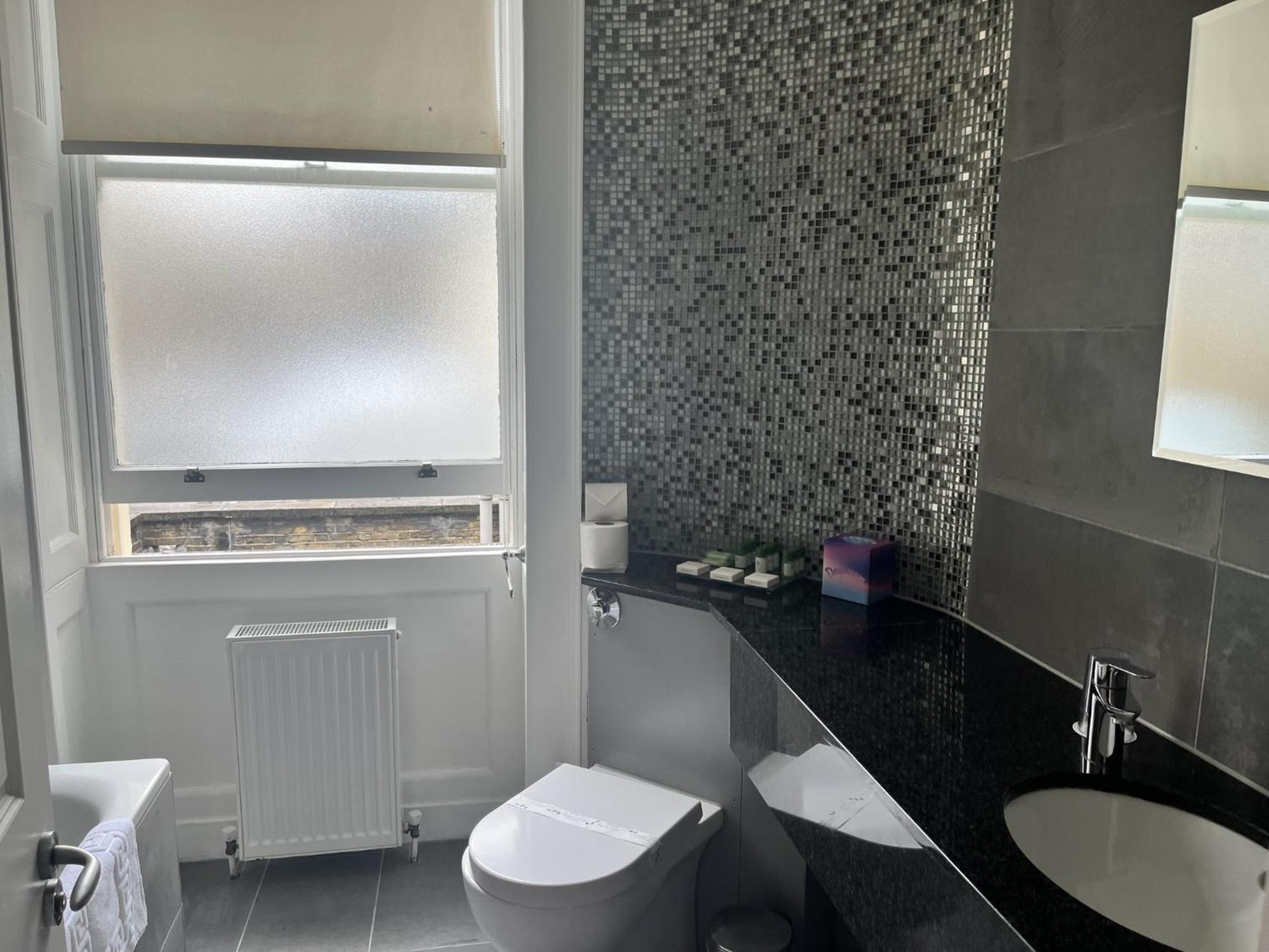 Staunton - Hotel London