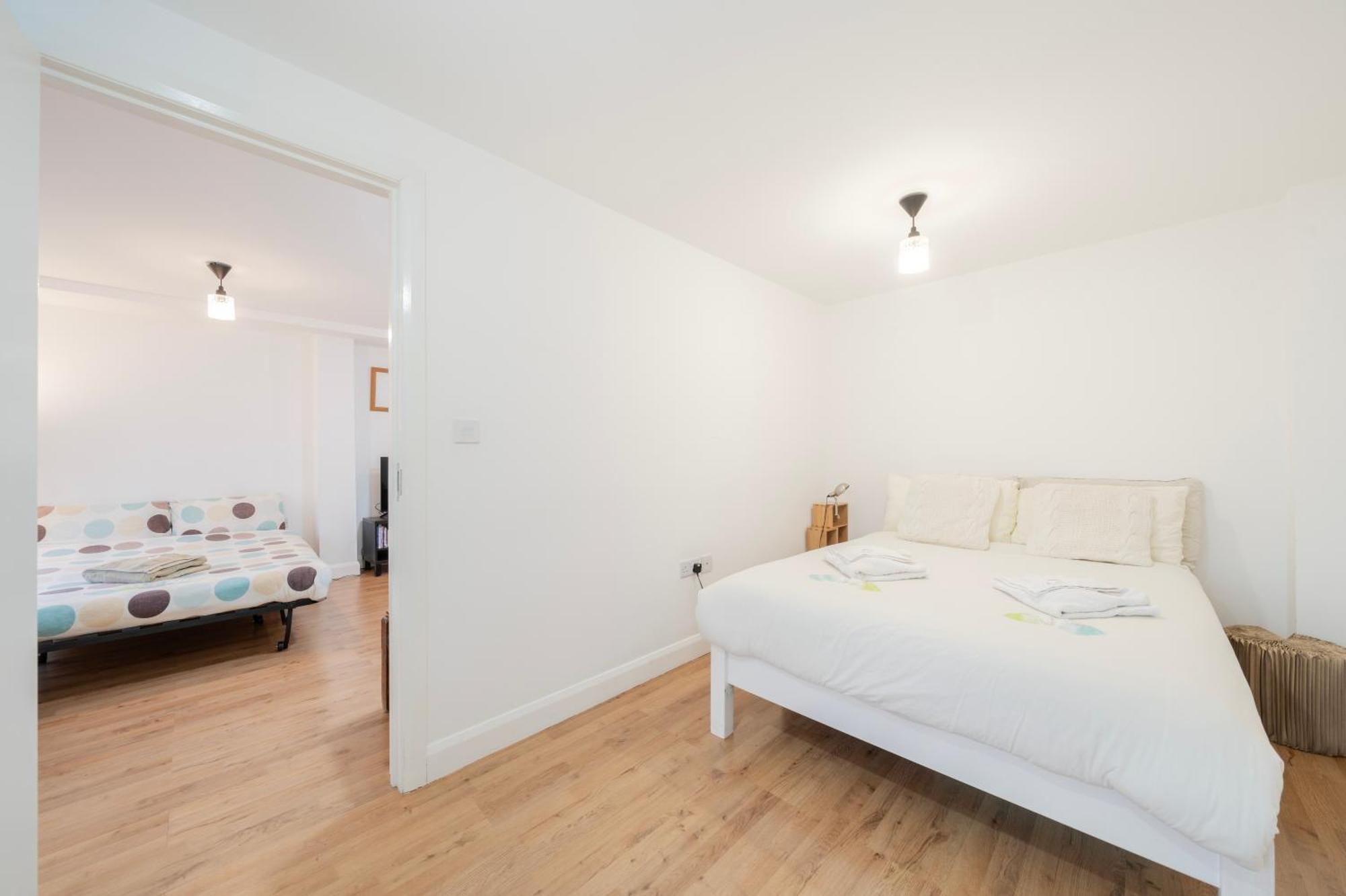 Modern One Bedroom Flat In Apartment London