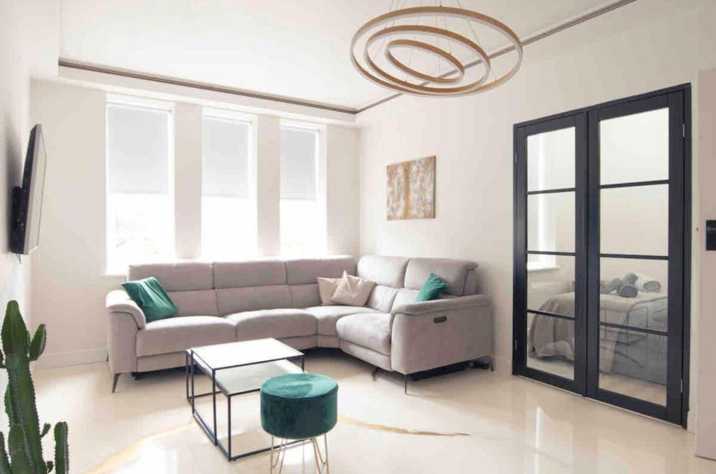 Entire Luxury In Greater London