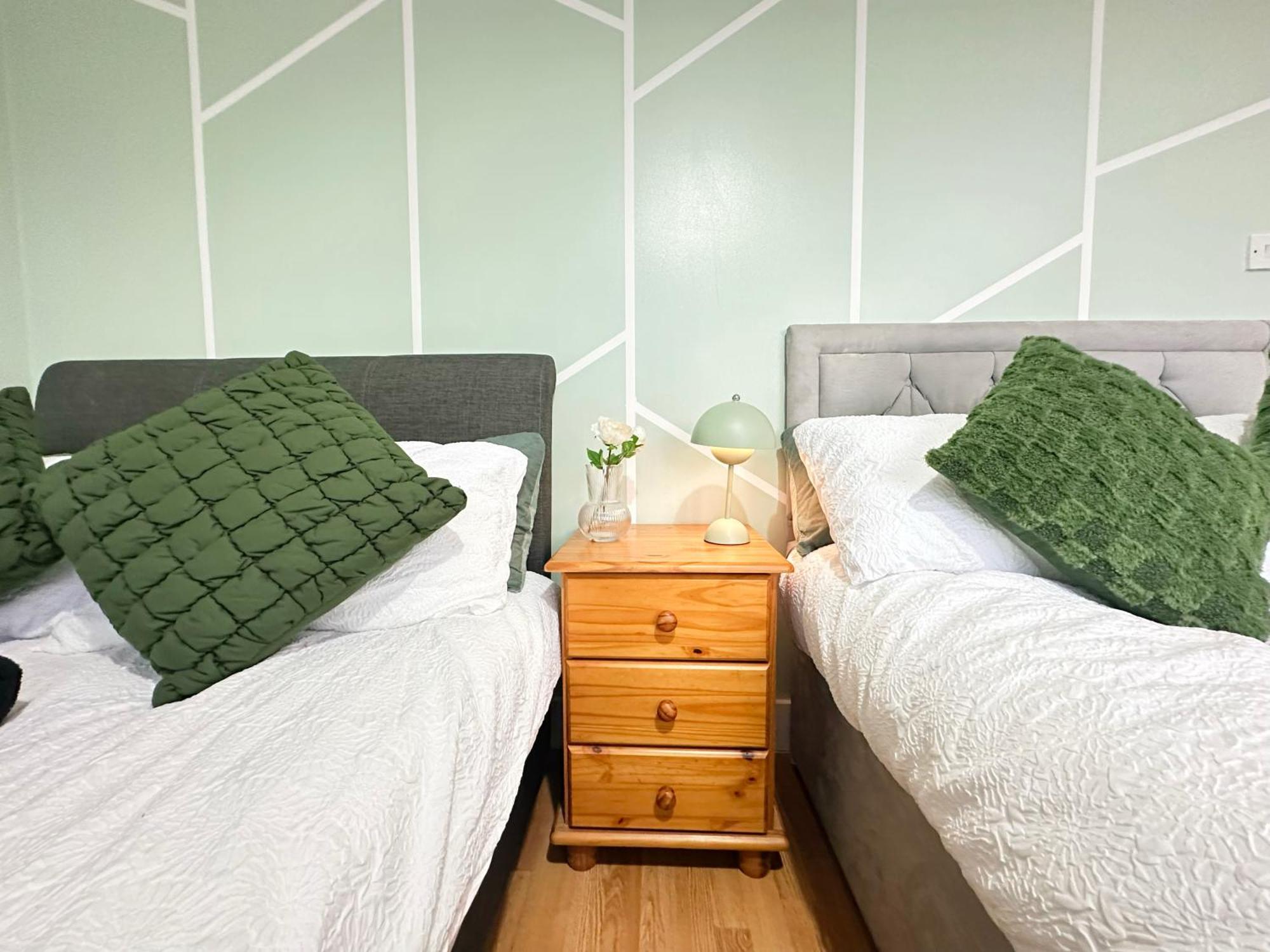 Appartement Wembley Stadium Serviced 2, 12mins To Central Londen
