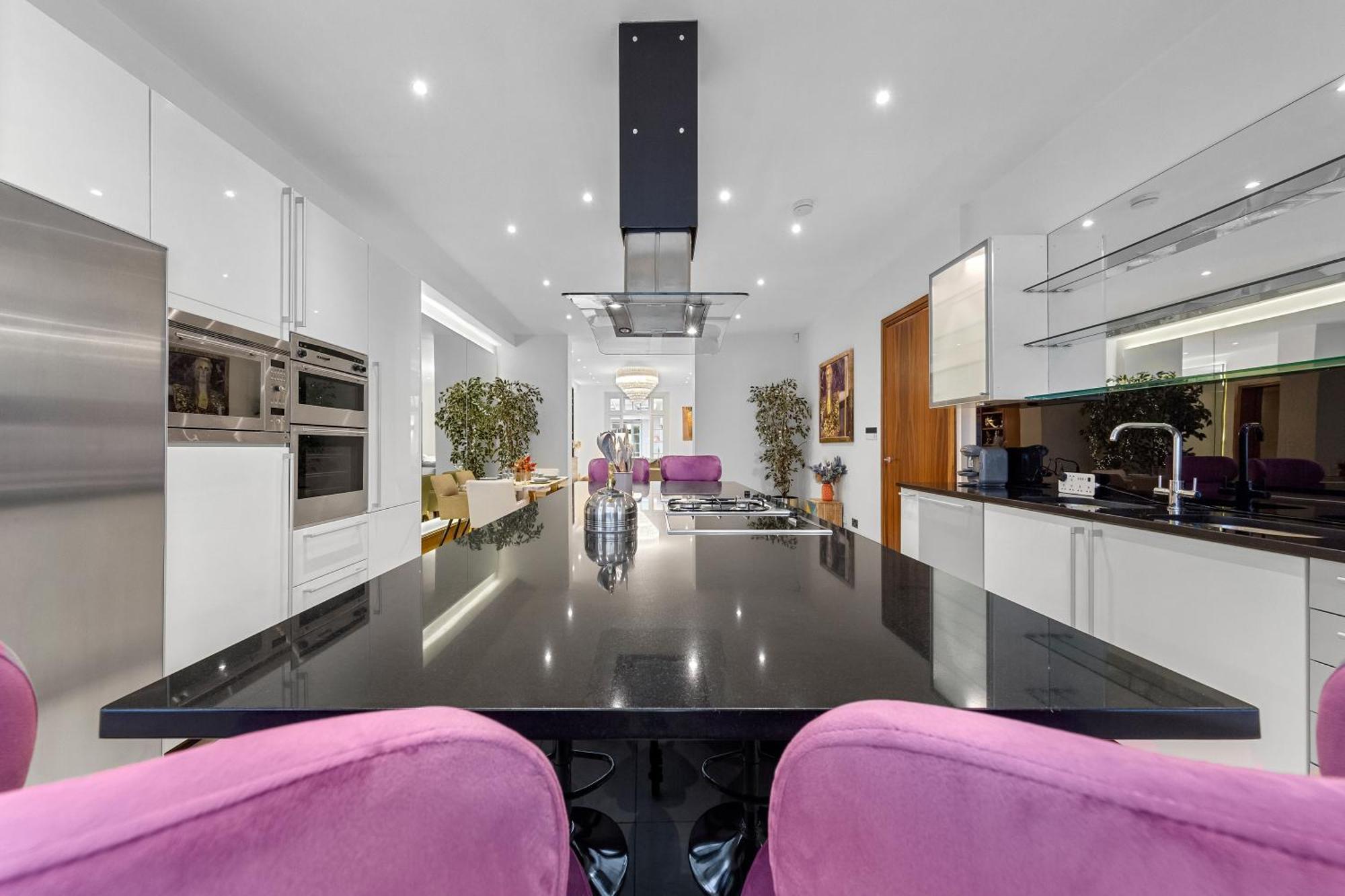 Apartment 250 Sqm Mega Mansion *