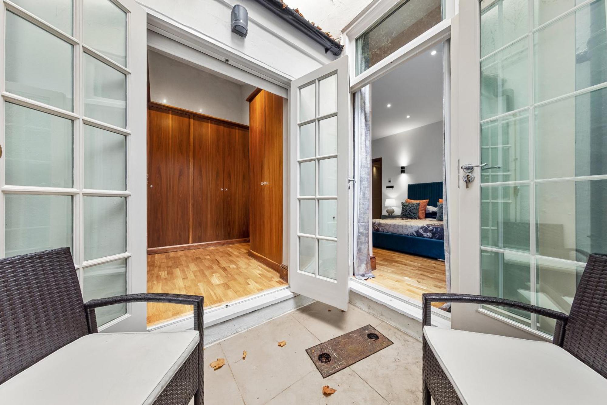 Apartment 250 Sqm Mega Mansion London
