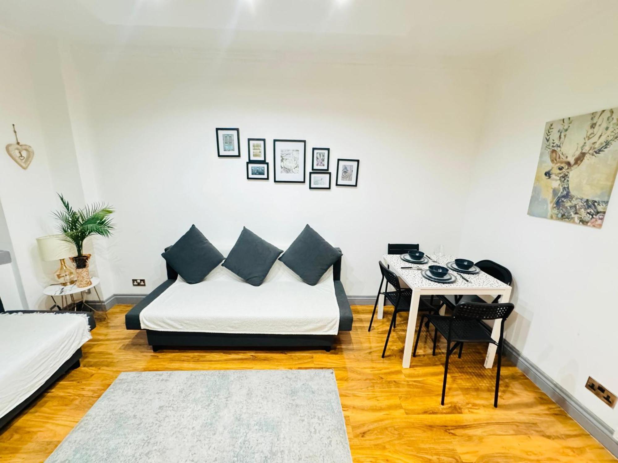 1 Bedroom Flat