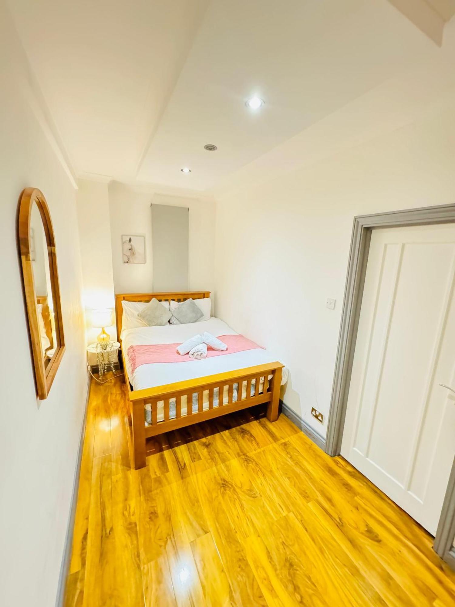 Apartment 1 Bedroom Flat *