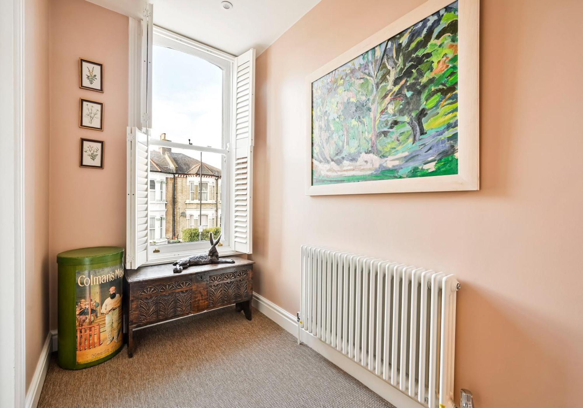 Contemporary In Shepherds Bush