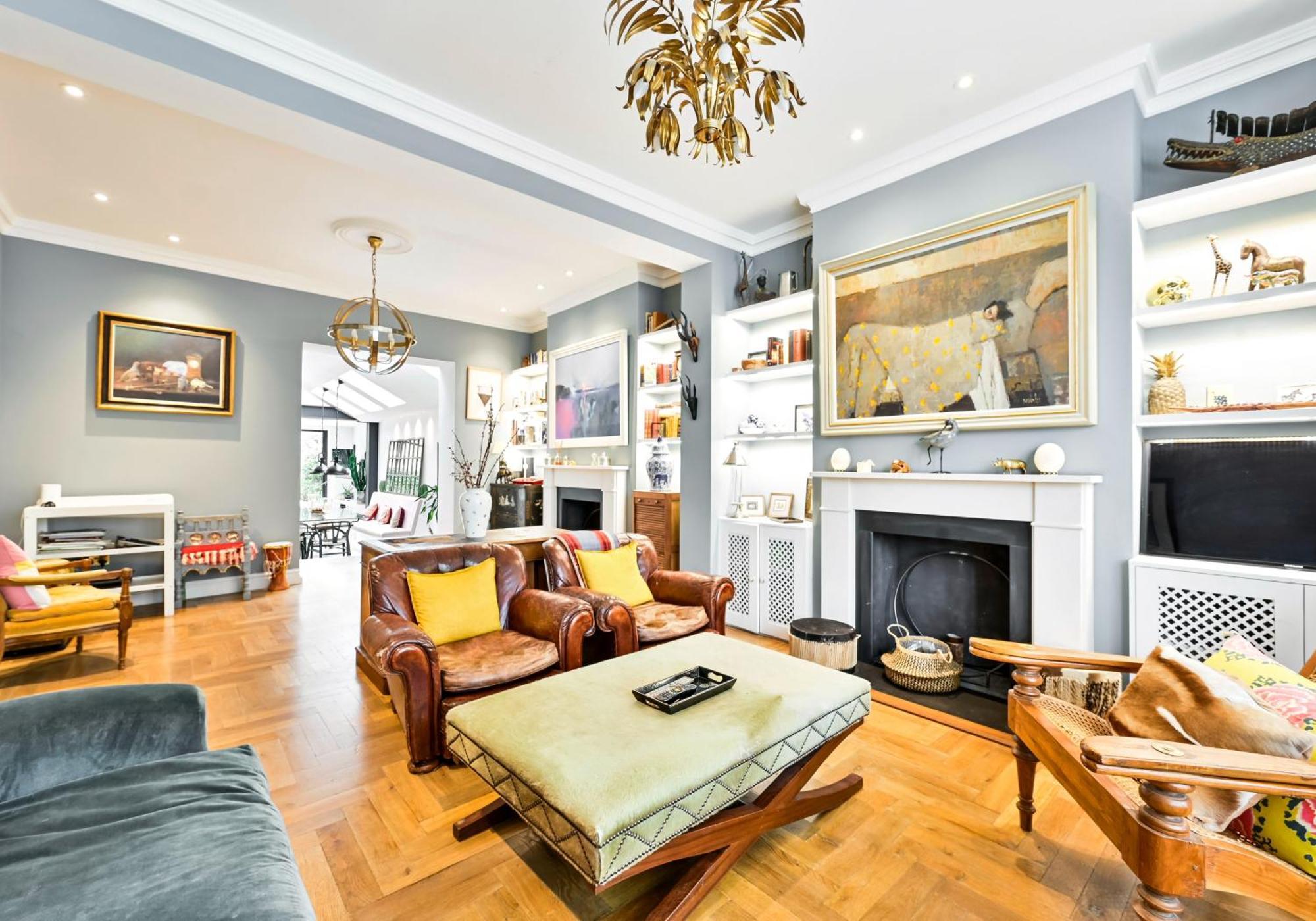 Contemporary In Shepherds Bush Holiday home