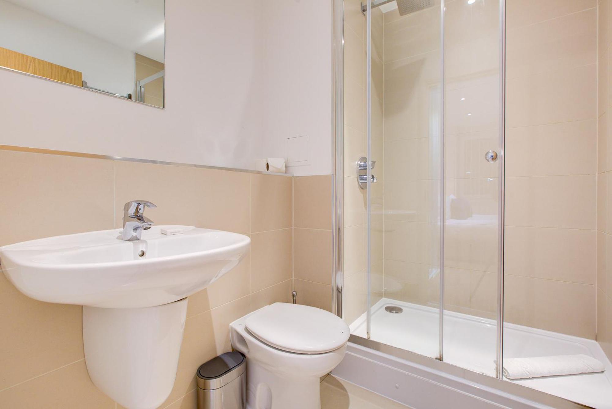 Hybrid Resi Greenwich Near O2 Arena London