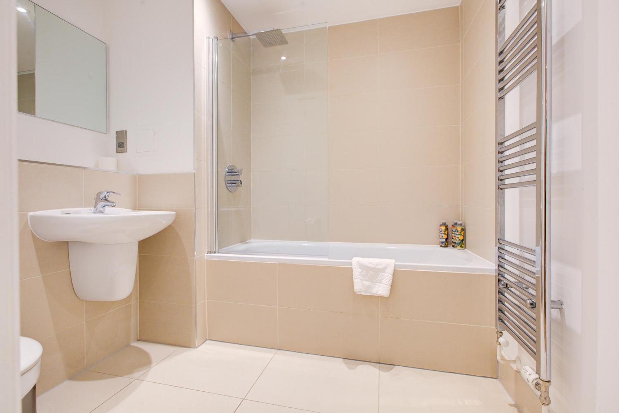 Hybrid Resi Greenwich Near O2 Arena Leilighet London