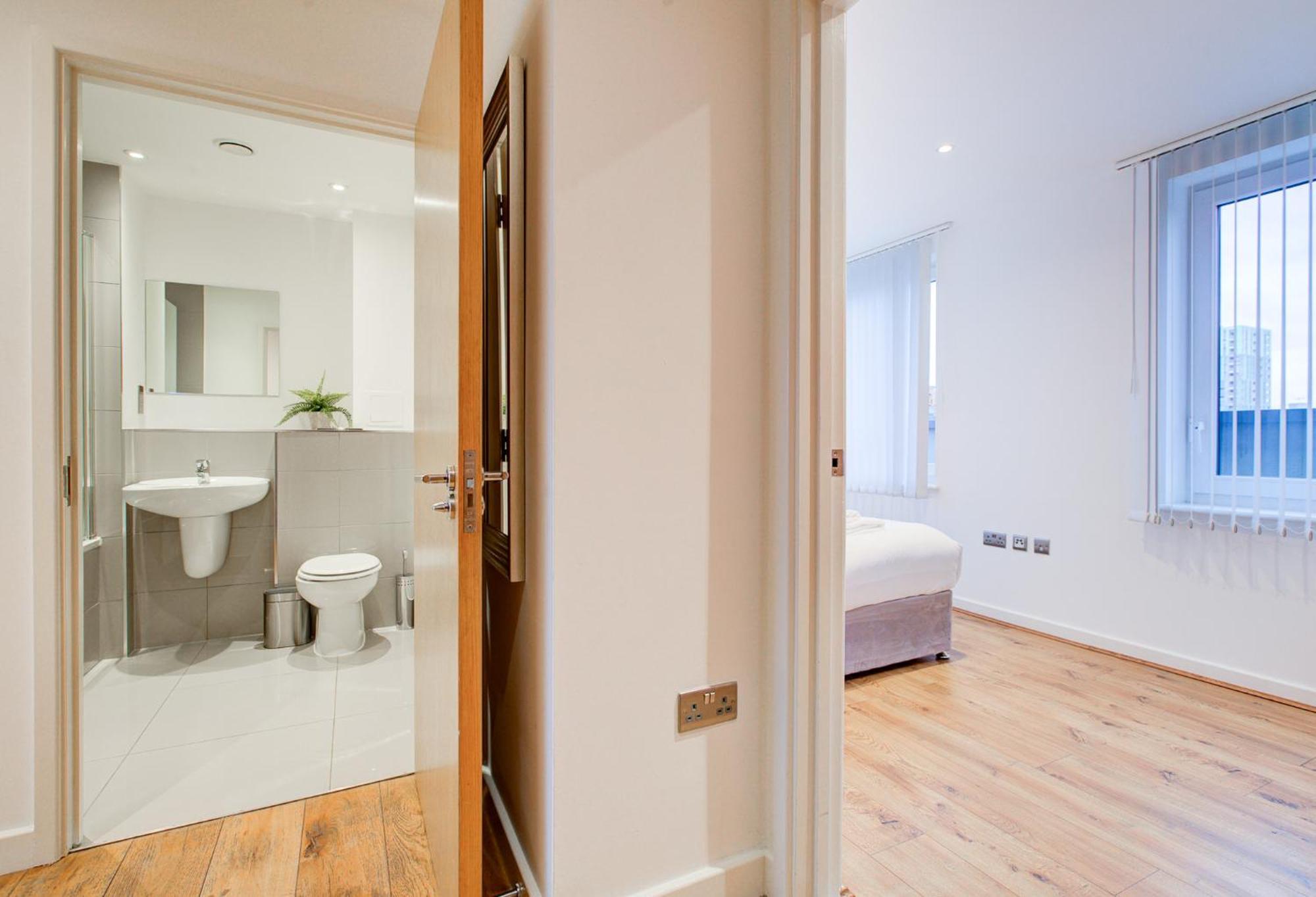 Hybrid Resi Greenwich Near O2 Arena *