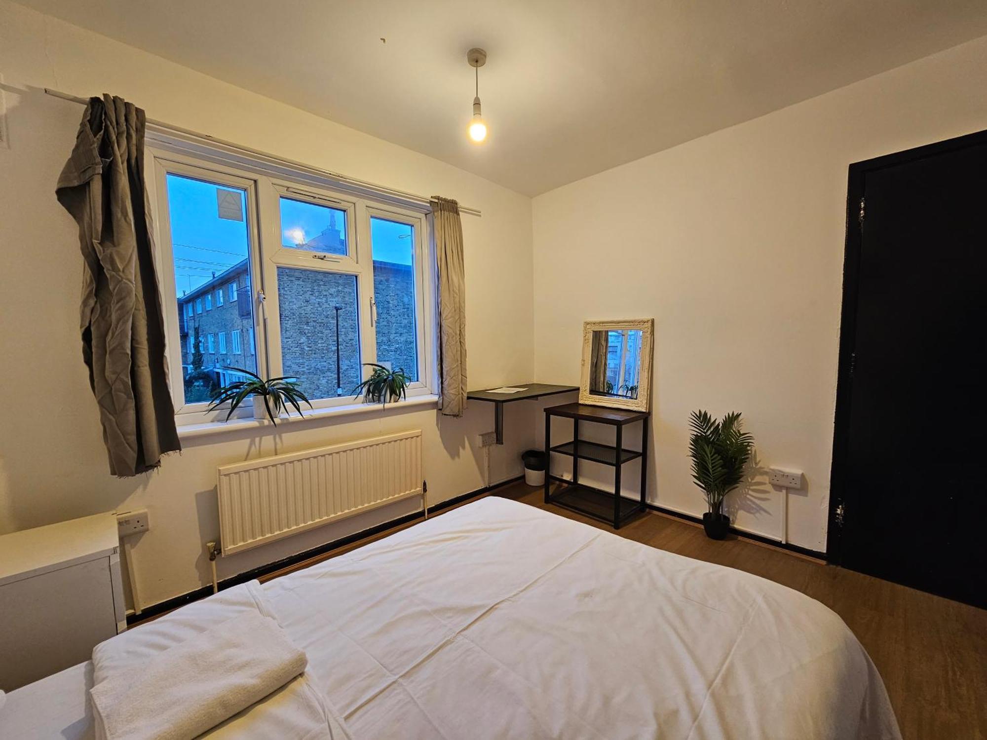 E14 Gjestgiverier London
