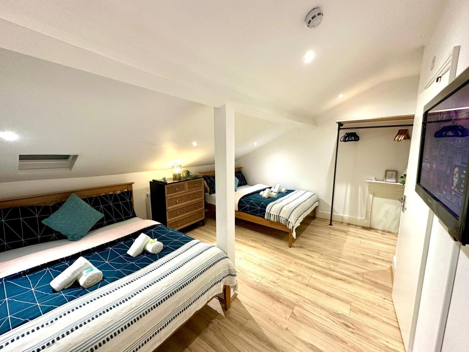 Habitación en casa particular Delux Near Centre *