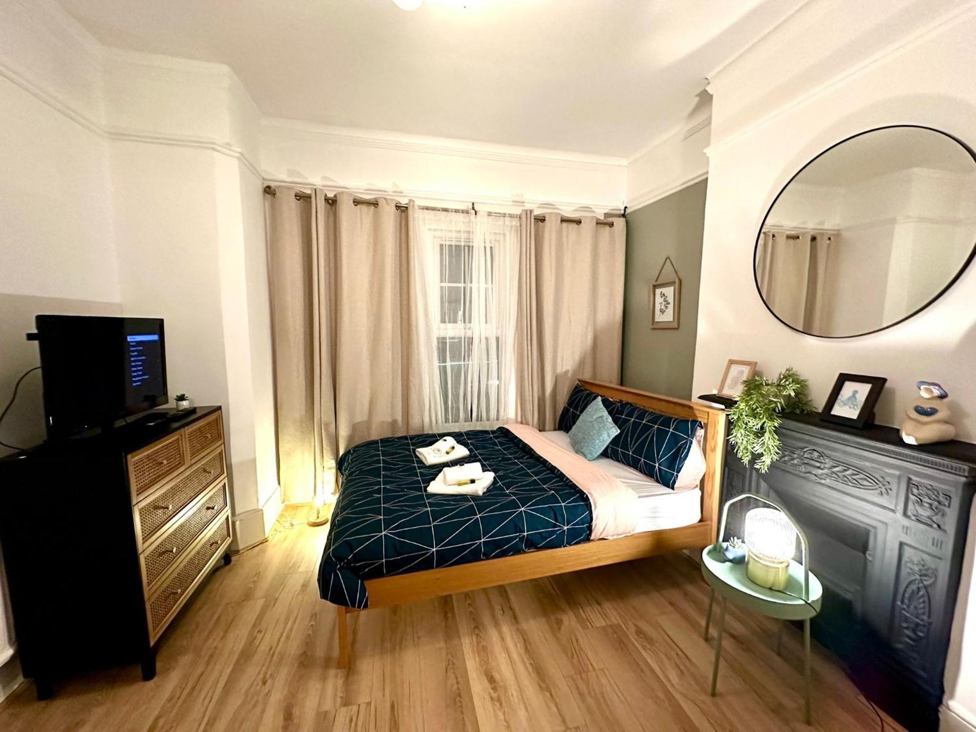 Habitación en casa particular Delux Near Centre