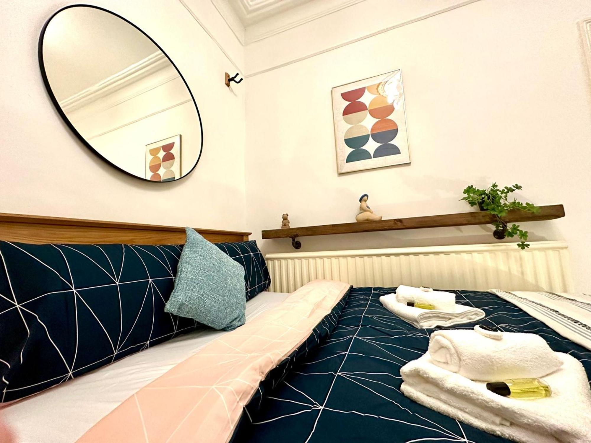 Delux Near Centre Homestay *