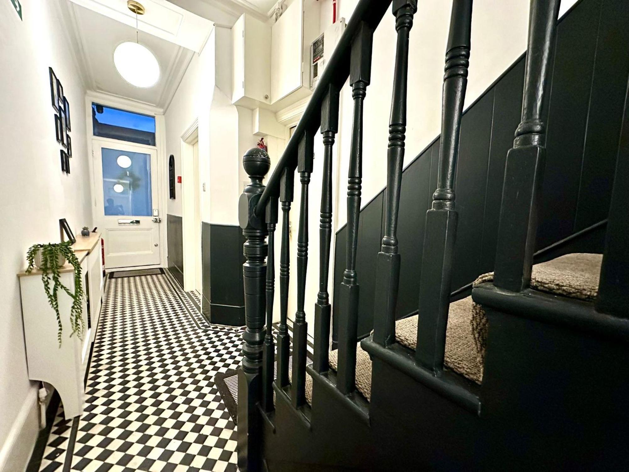 Delux Near Centre London