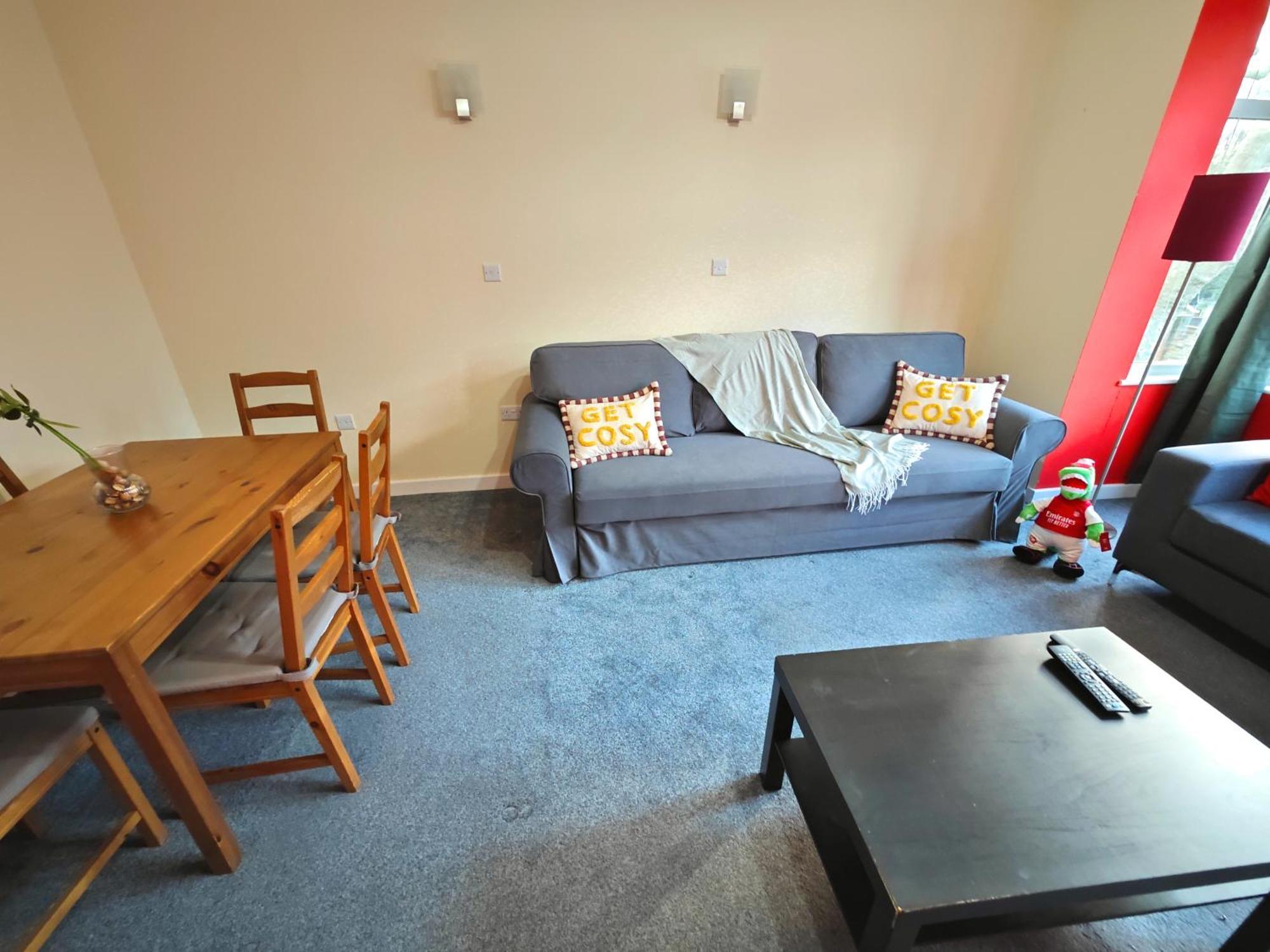Bright And Spacious 2-bedroom Flat Near Emirates Stadium Apartamento