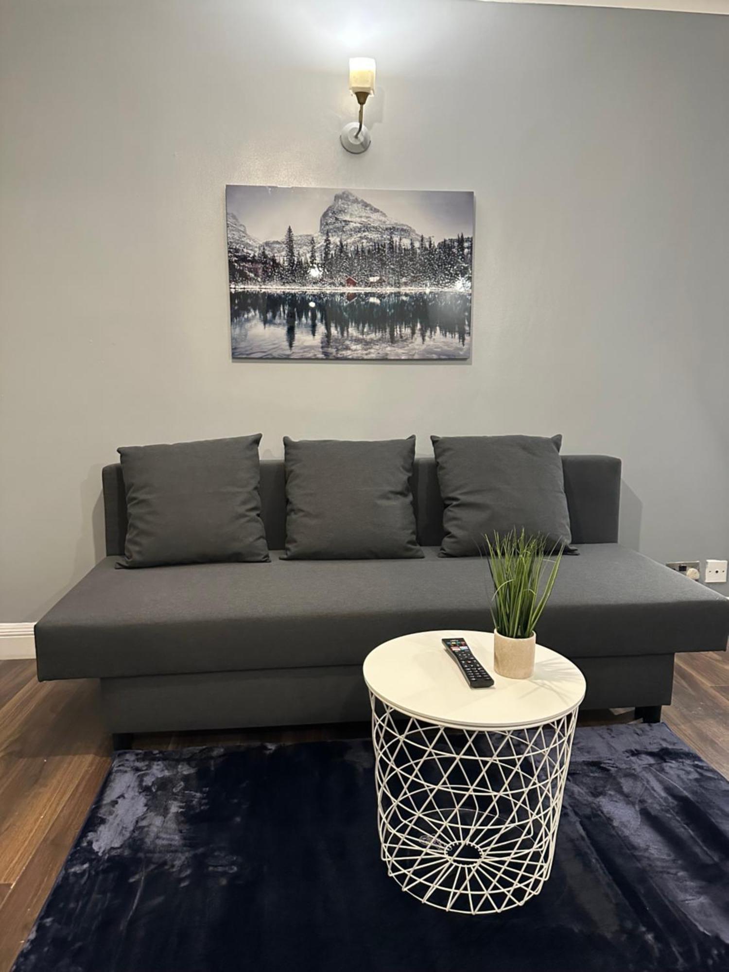 Charming 1 Bedroom Flat With Living In Kings Cross, St Pancras No Lift London