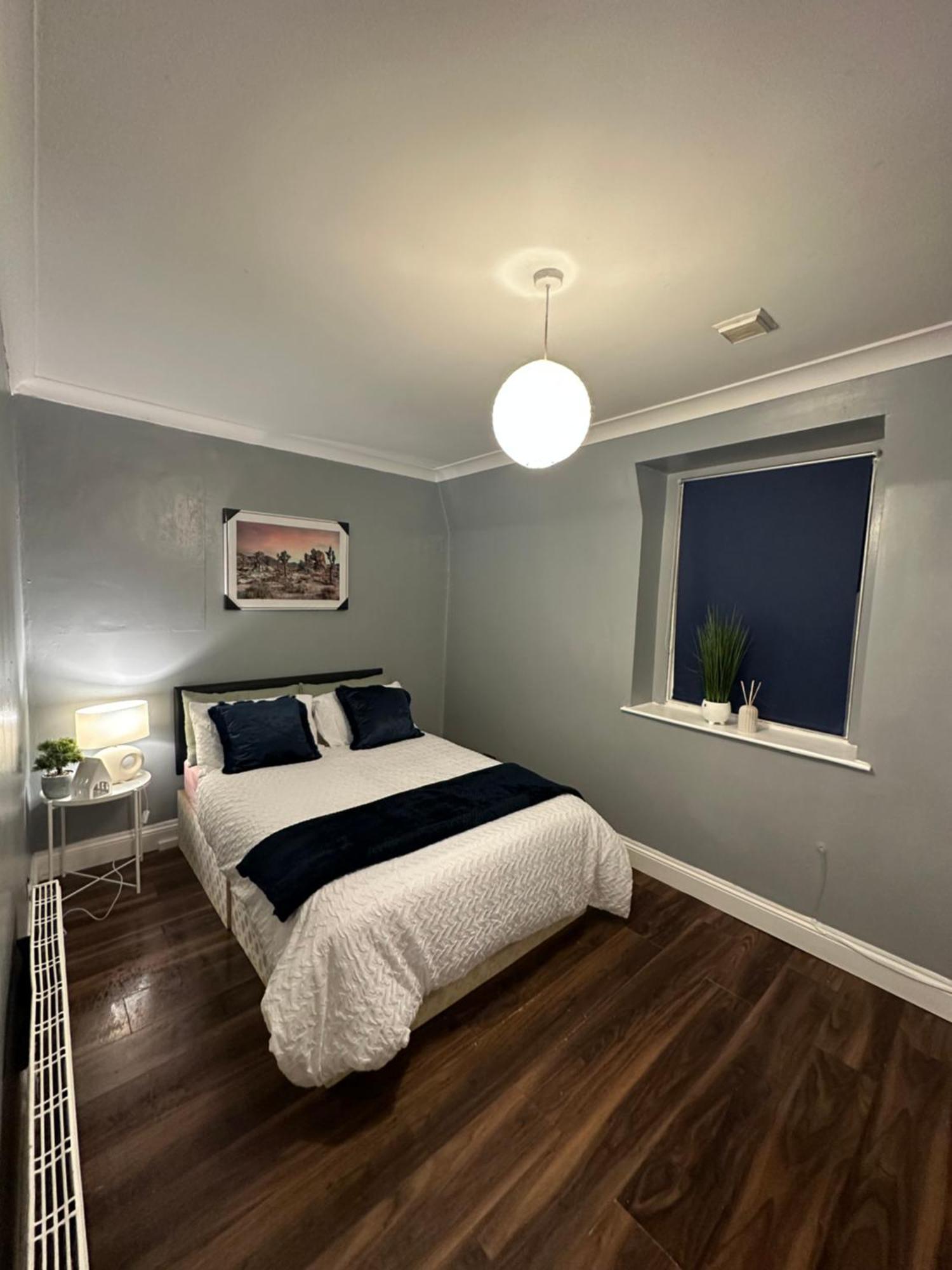 Charming 1 Bedroom Flat With Living In Kings Cross, St Pancras No Lift Apartment