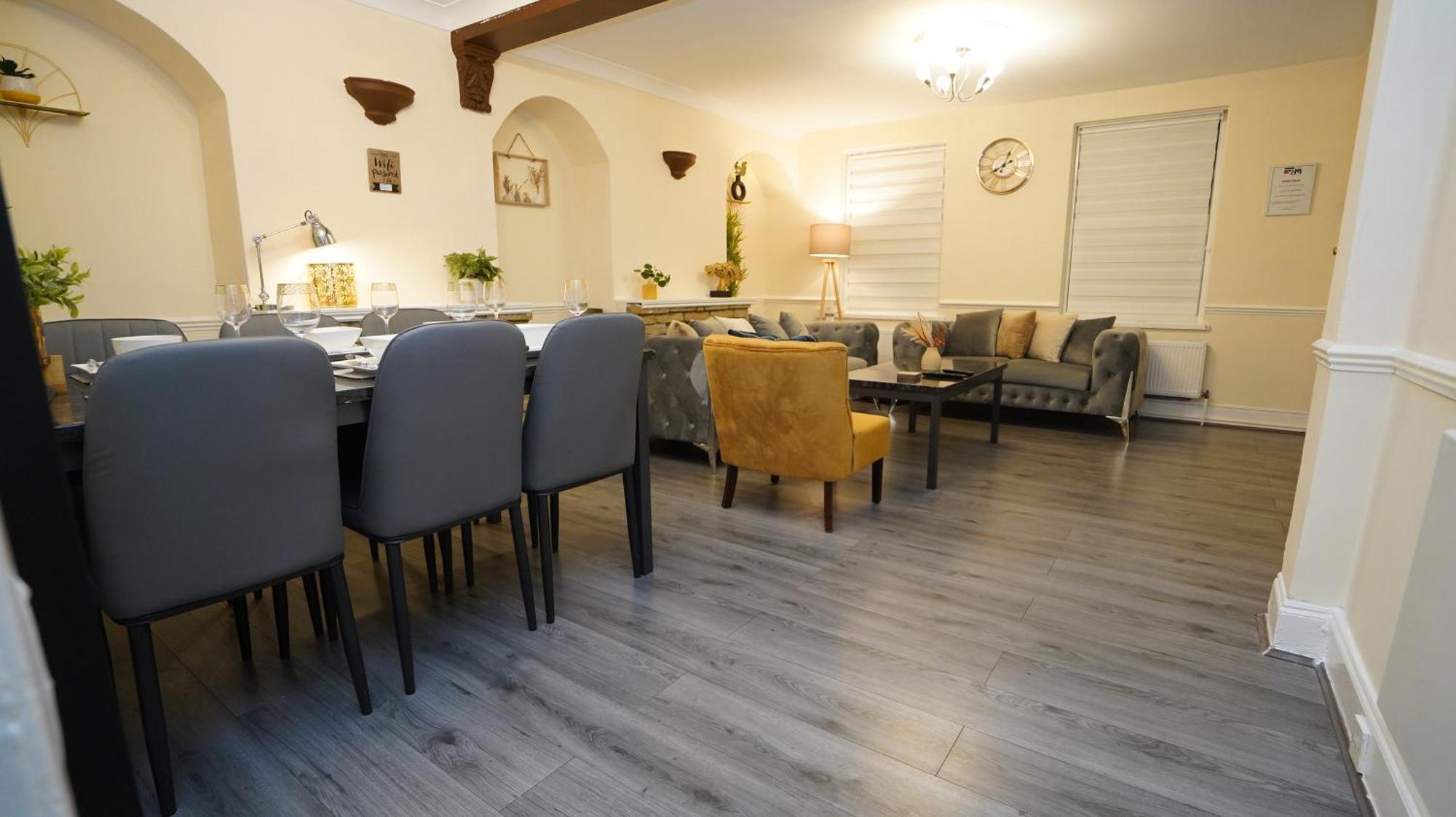 Holiday home 3 Bedroom House Canary Wharf Free Parking Free Wifi All Over Uk