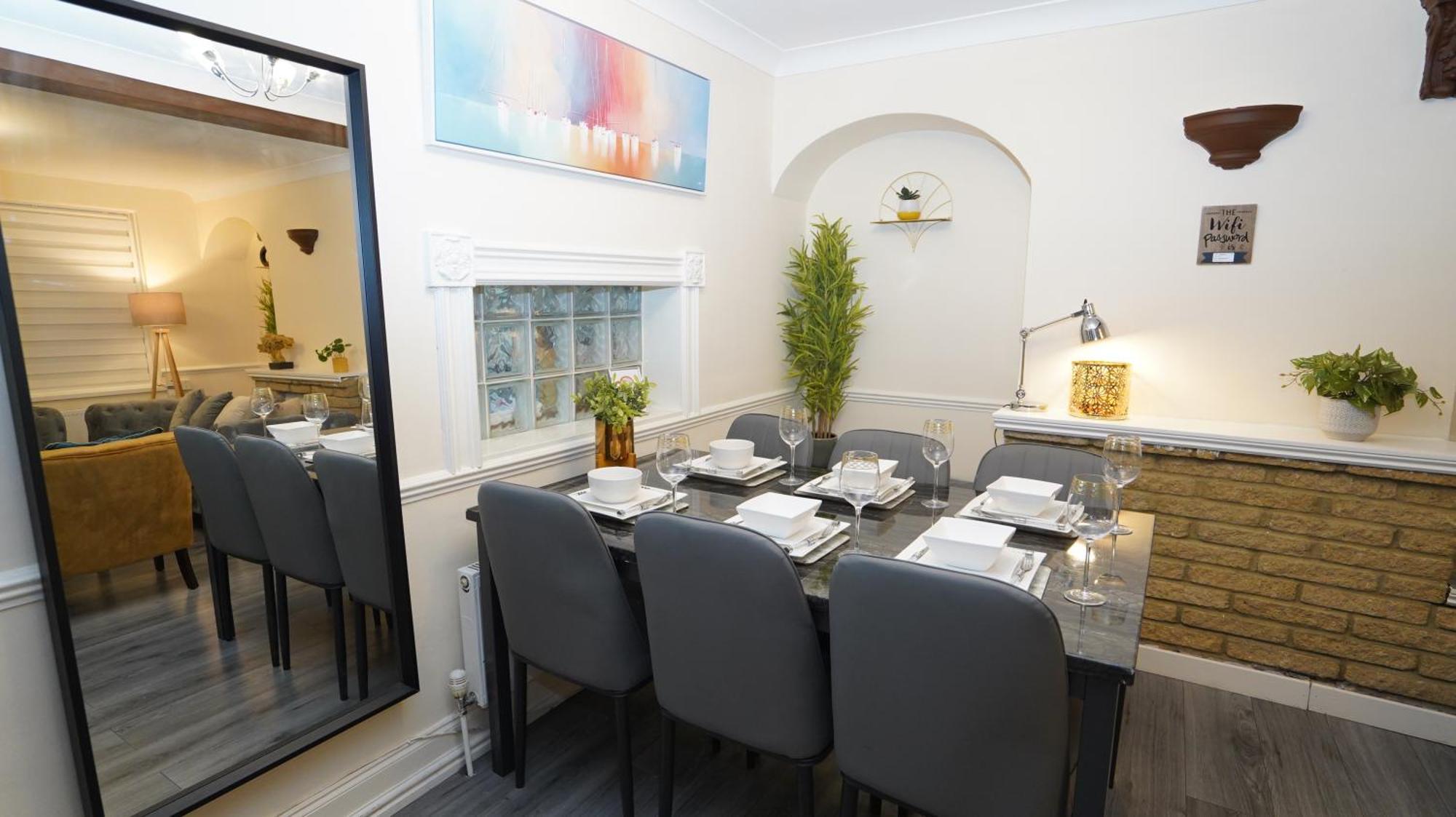 3 Bedroom House Canary Wharf Free Parking Free Wifi All Over Uk Holiday home