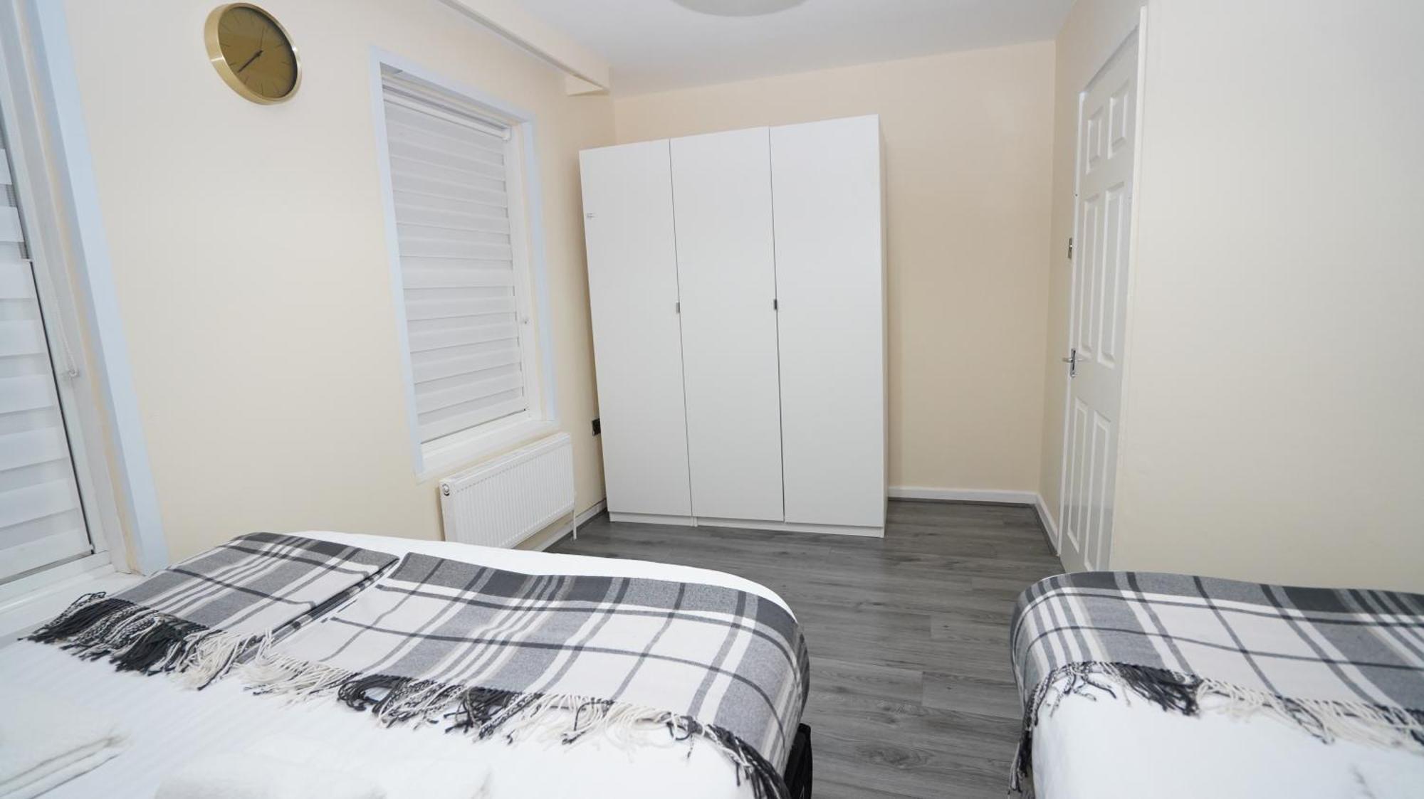 3 Bedroom House Canary Wharf Free Parking Free Wifi All Over Uk Holiday home London