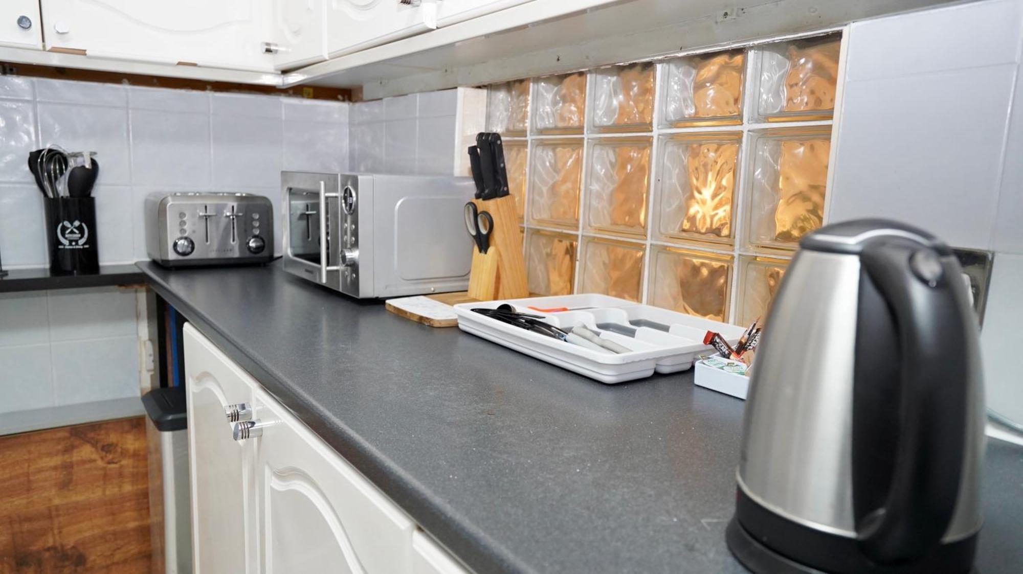 3 Bedroom House Canary Wharf Free Parking Free Wifi All Over Uk