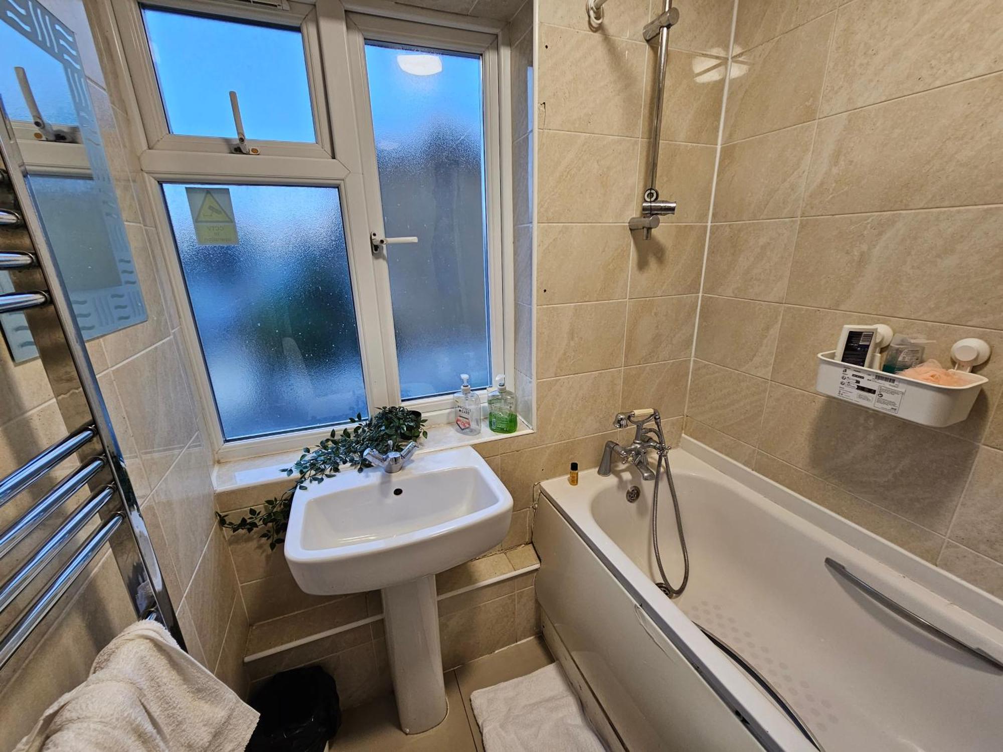 Guest house E14 London