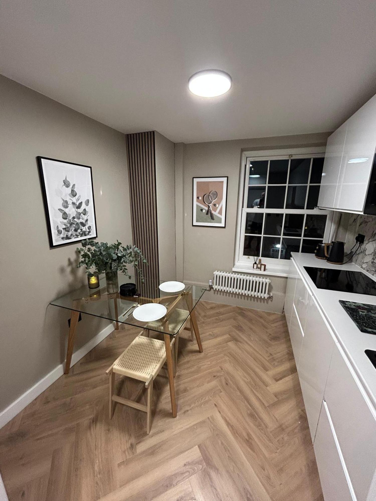 Stylish Zone 1 Leilighet
