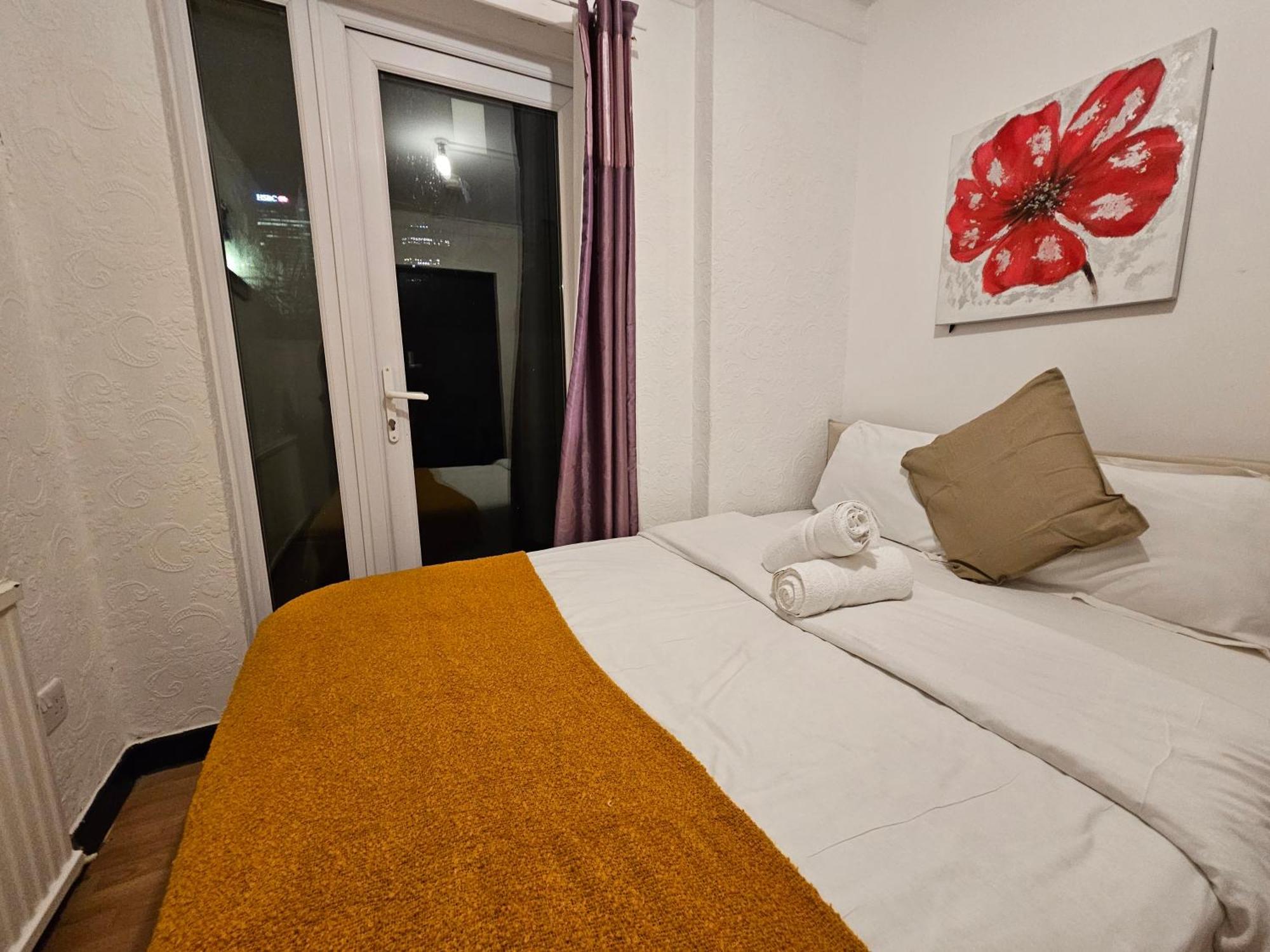 Guest house E14 London