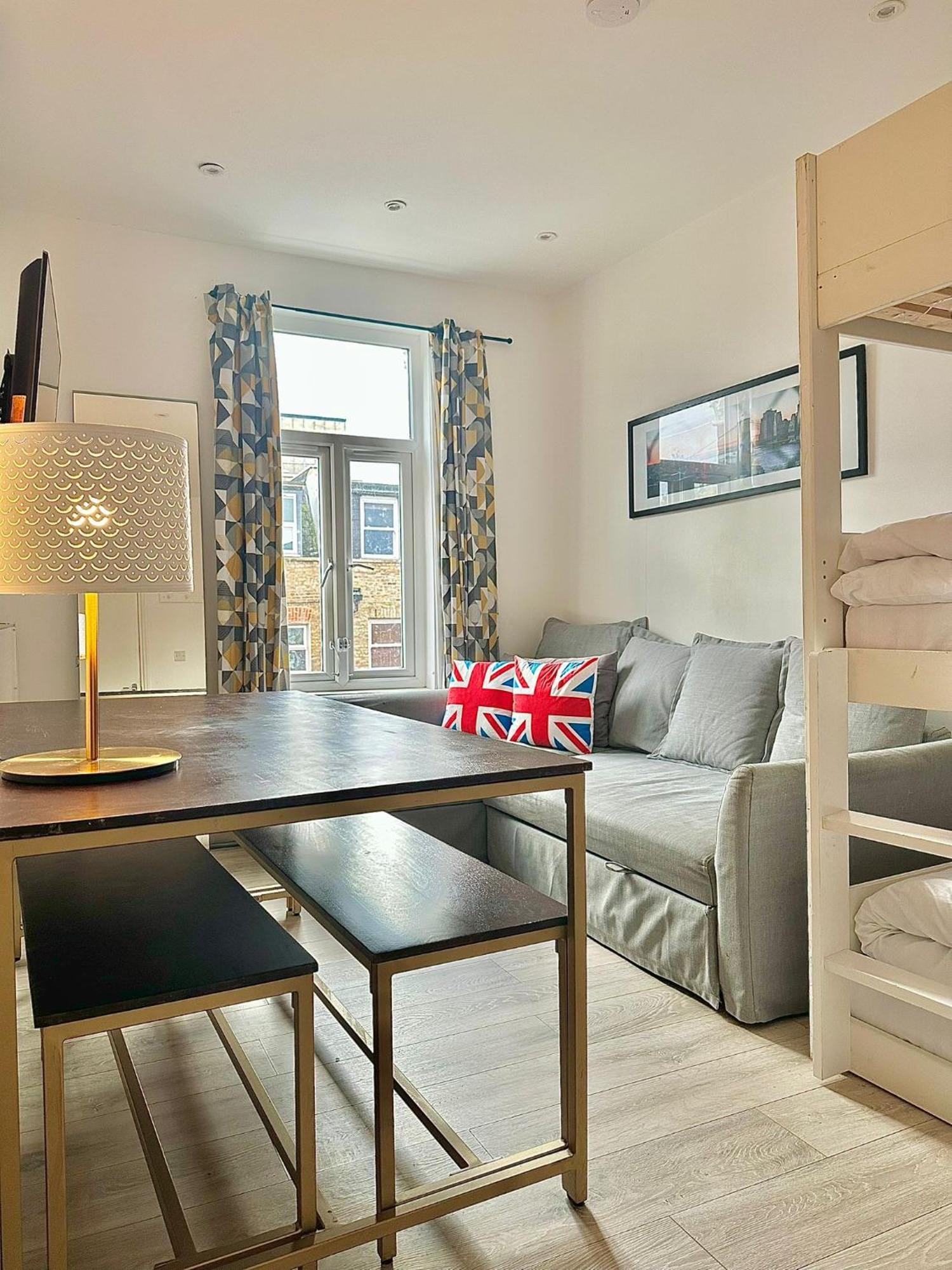 Apartment Flat A Garrat Lane *