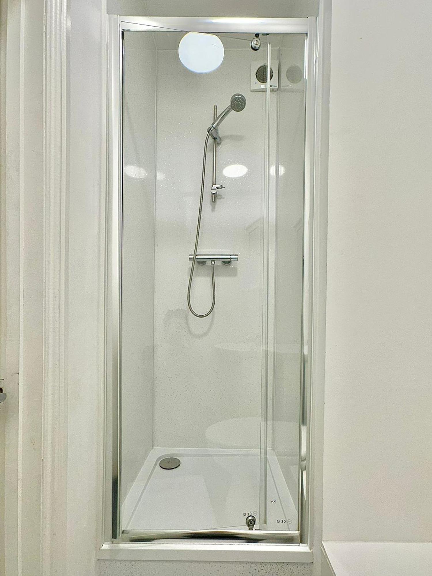 Flat A Garrat Lane London