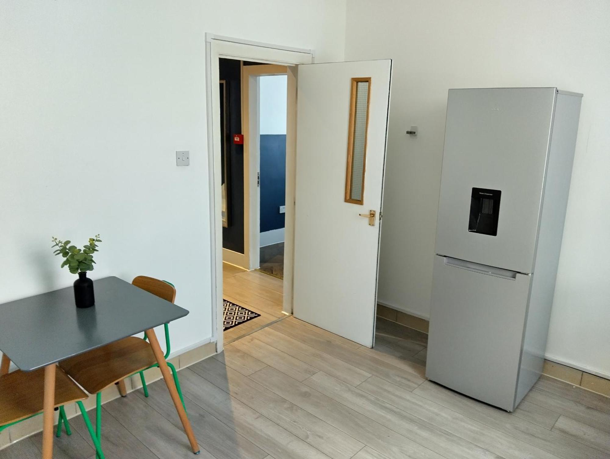 Leilighet Spacious 5-bedroom, 4-bathroom In Central Zone 1 *