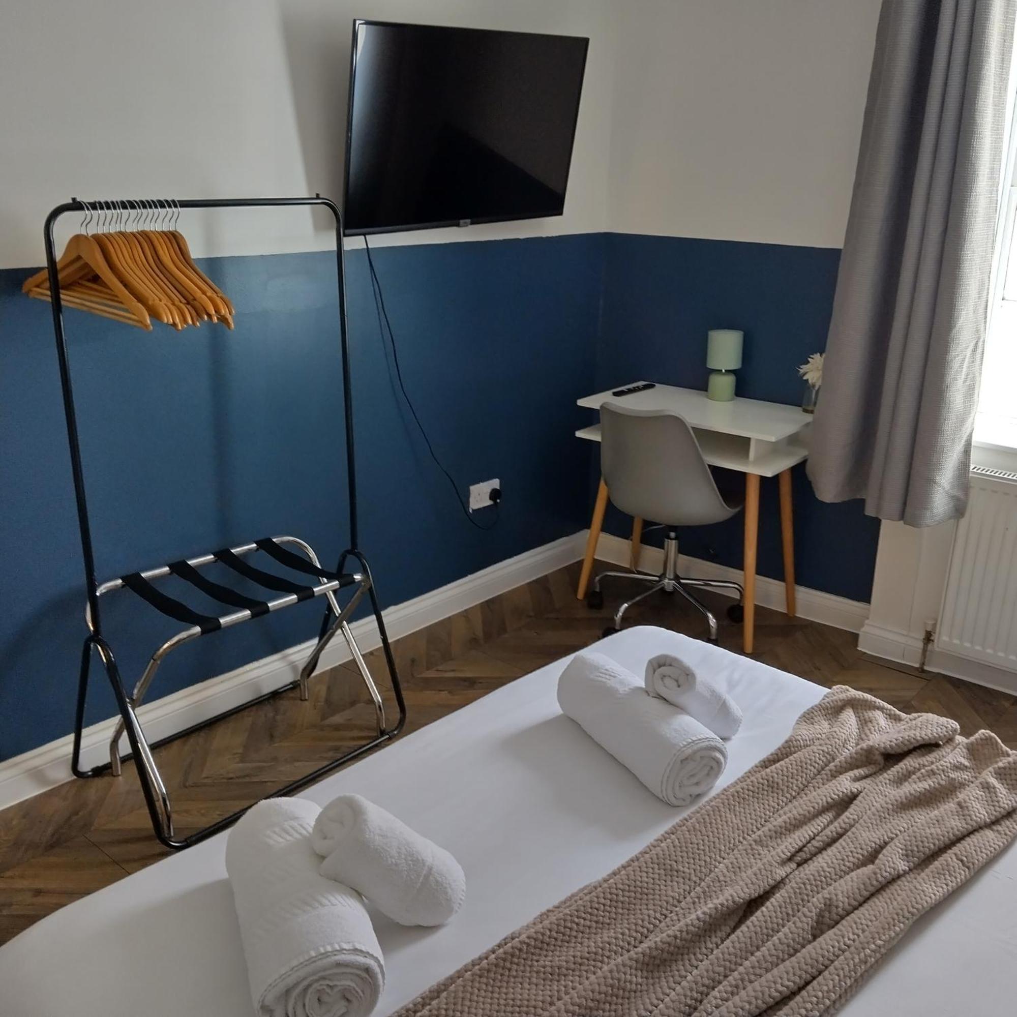 Spacious 5-bedroom, 4-bathroom In Central Zone 1 Leilighet London